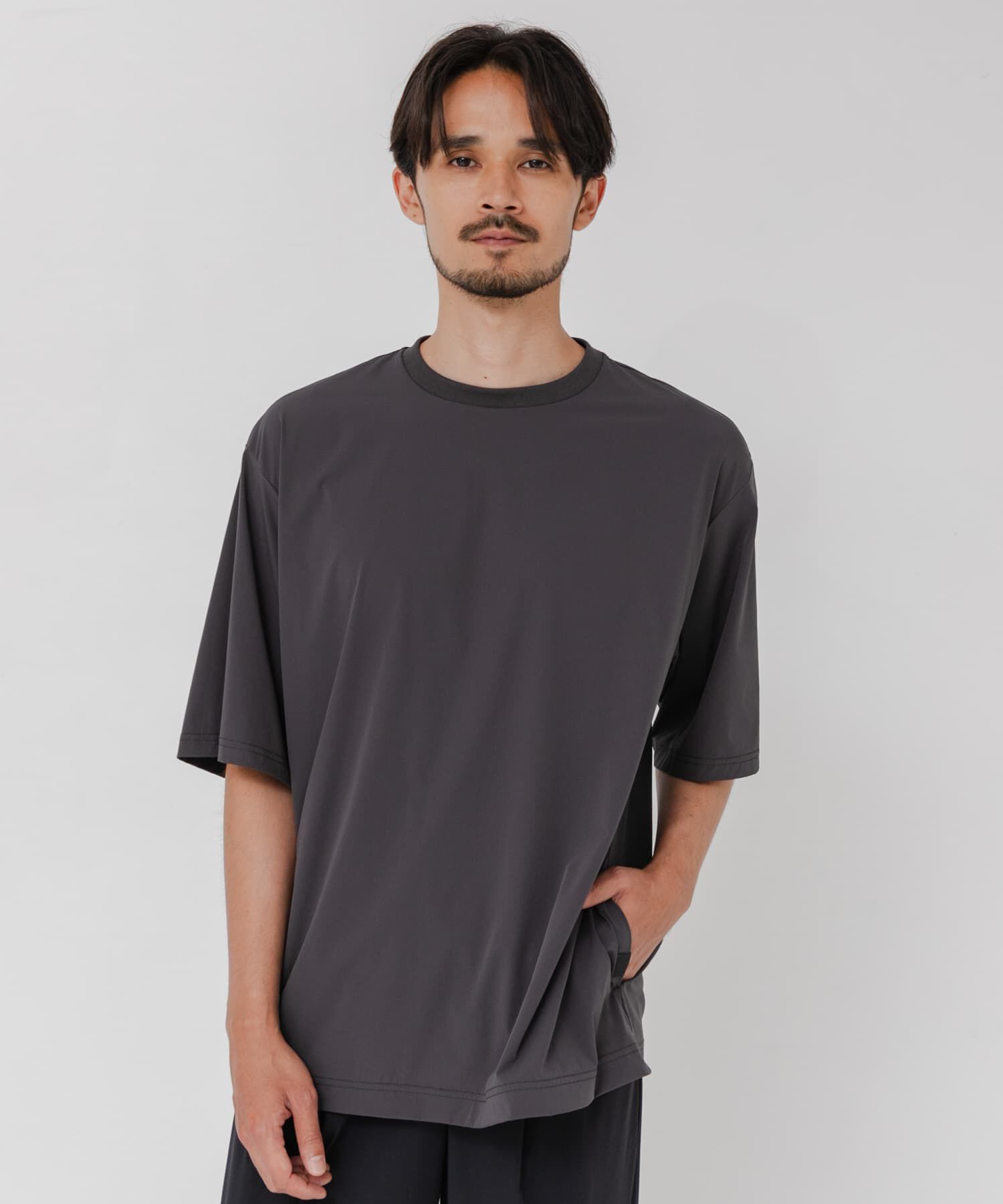 URBAN RESEARCH「『撥水/接触冷感』『UR TECH MoLight』PACKABLE T-SHIRTS」|Tシャツ・カットソー|