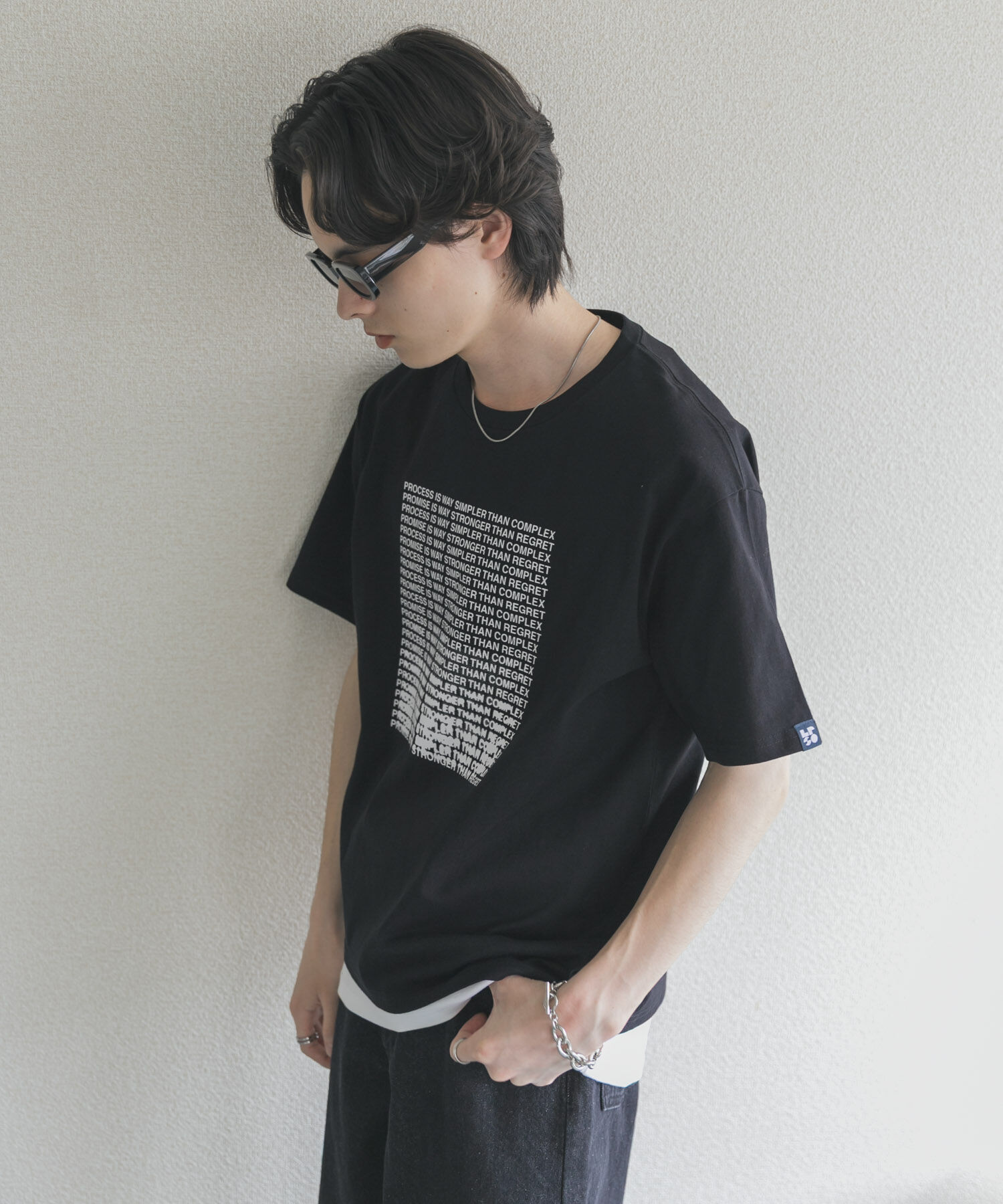 SENSE OF PLACE by URBAN RESEARCH「『別注』LOVE POP STUDIO&times;SENSE OF PLACE SHORT-SLEEVE T-SHIRTS」|Tシャツ・カットソー|ブラック