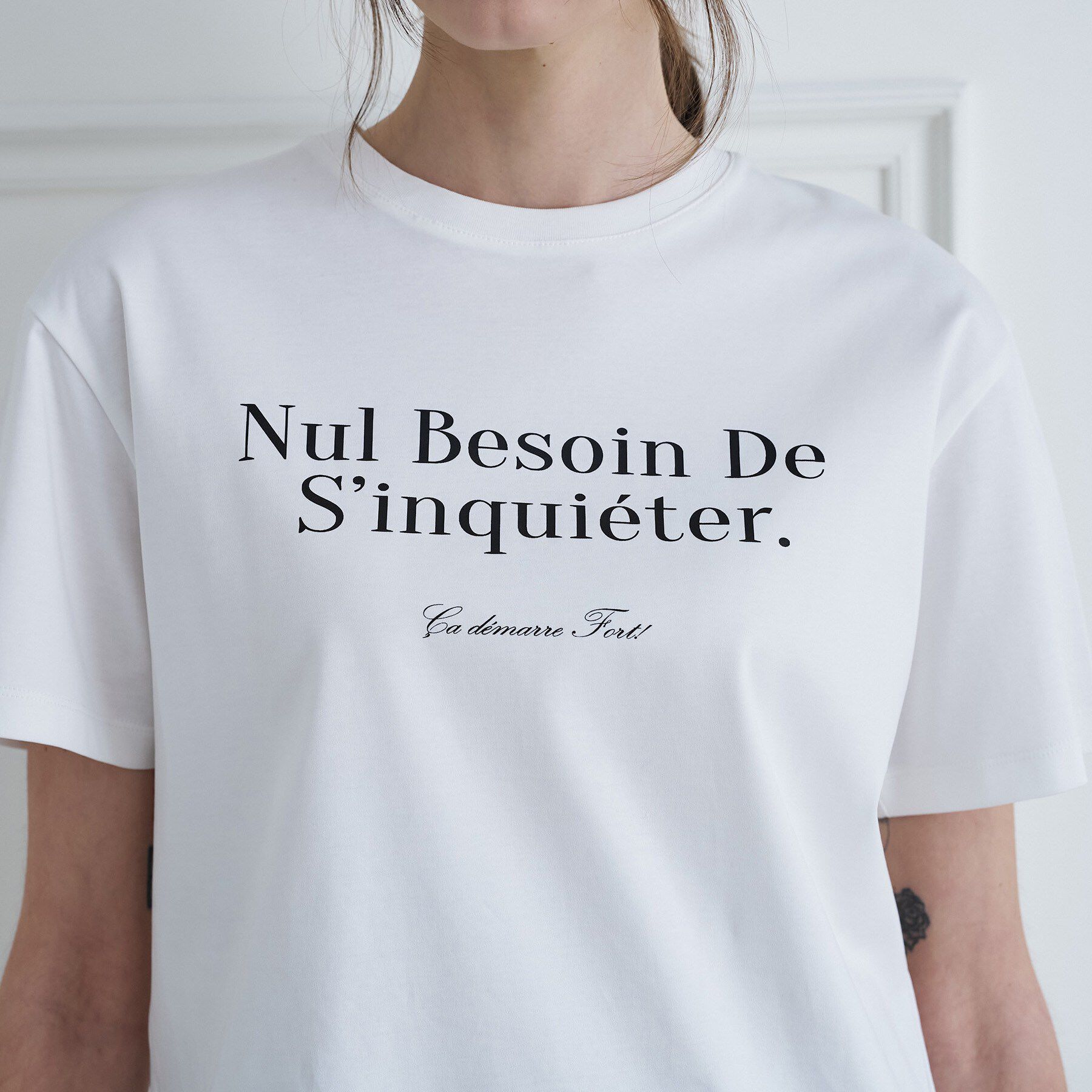 DRESSTERIOR「【接触冷感／抗菌防臭／消臭】アイスクリアコットンフレンチロゴT」|Tシャツ・カットソー|
