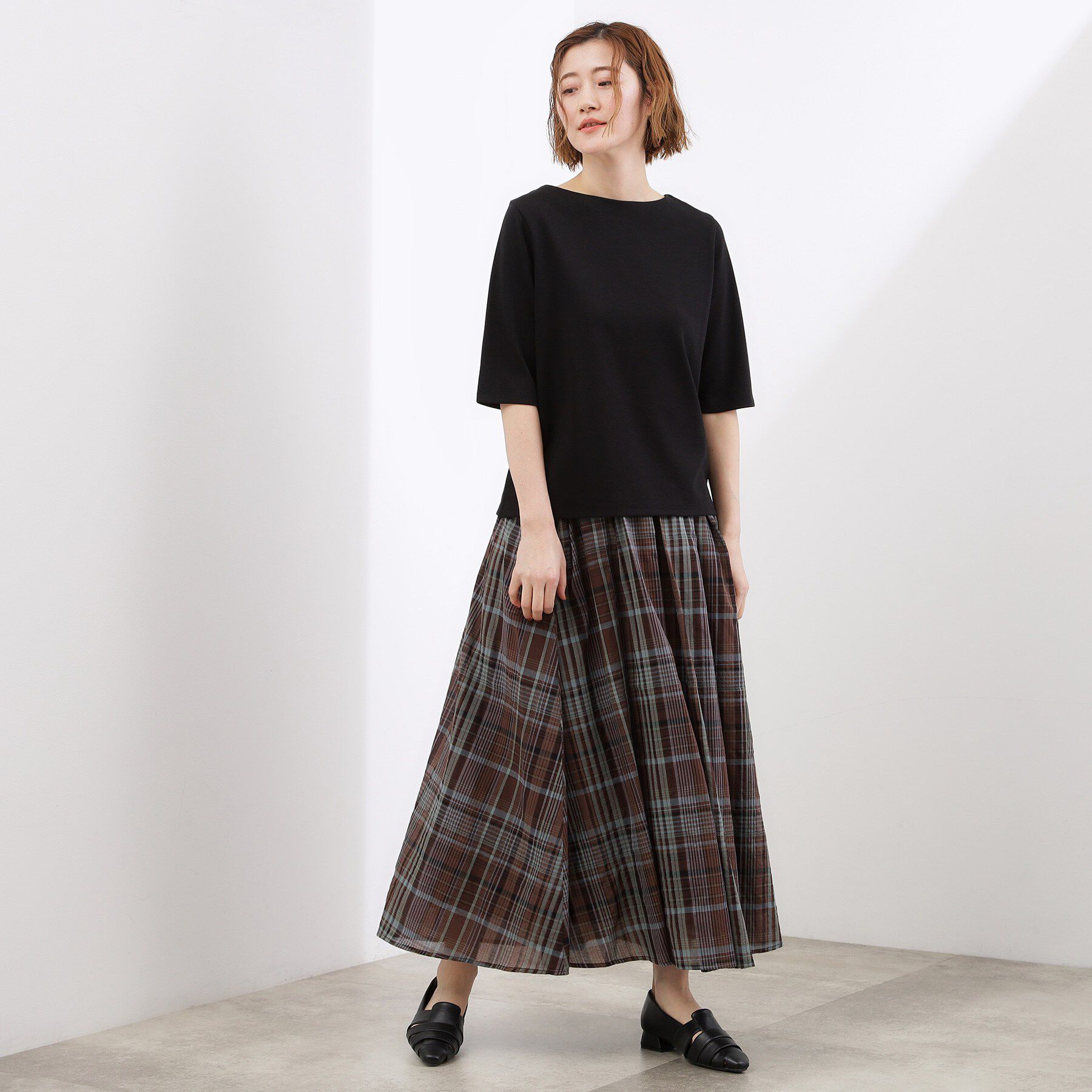 grove「【二の腕カバー/すっきり見え・抗菌防臭/UVカット】きちんと素材のボートネックTシャツ」|Tシャツ・カットソー|