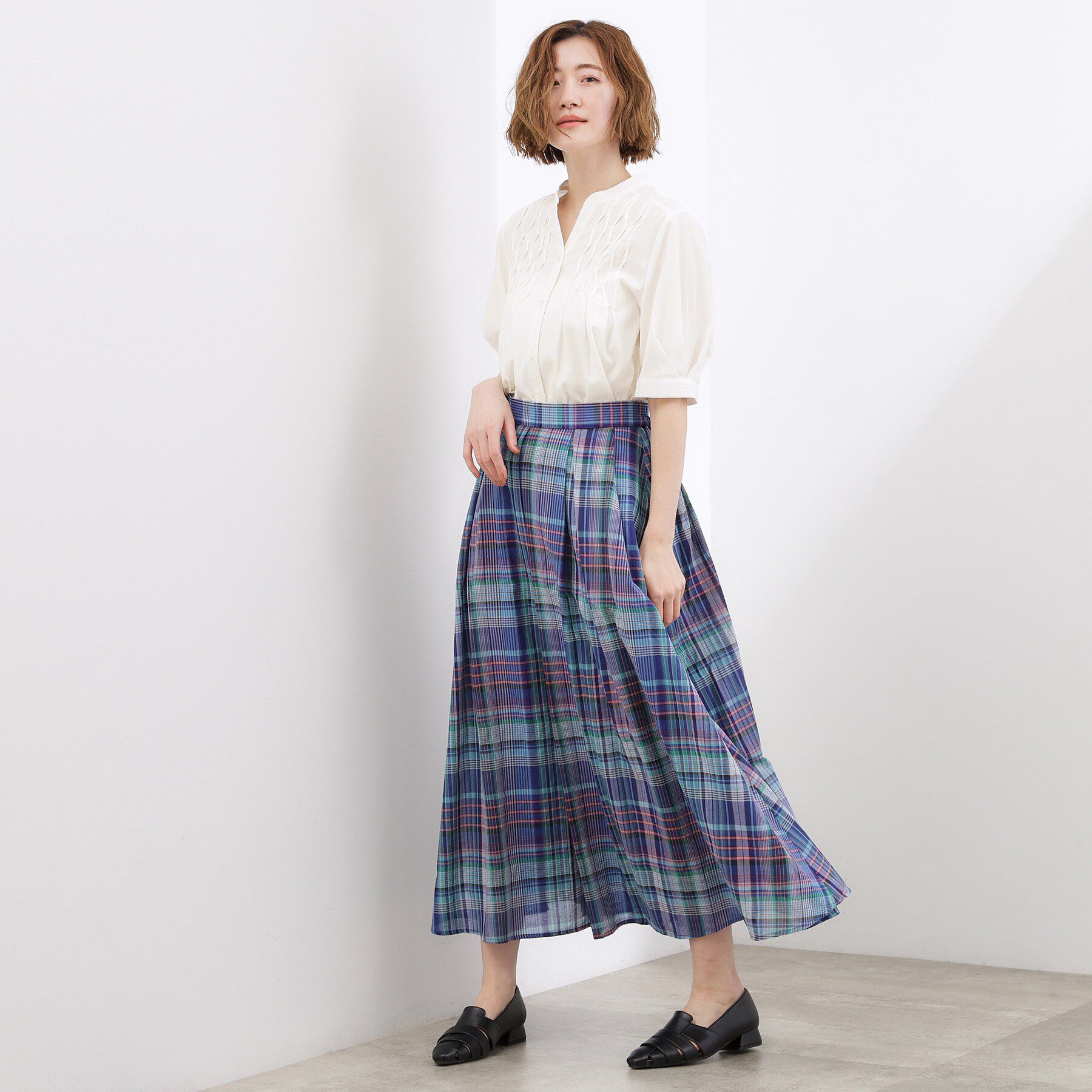 grove「【貴島明日香さん着用/体型カバー】ON・OFF使えるスモッキングタックブラウス」|シャツ・ブラウス|
