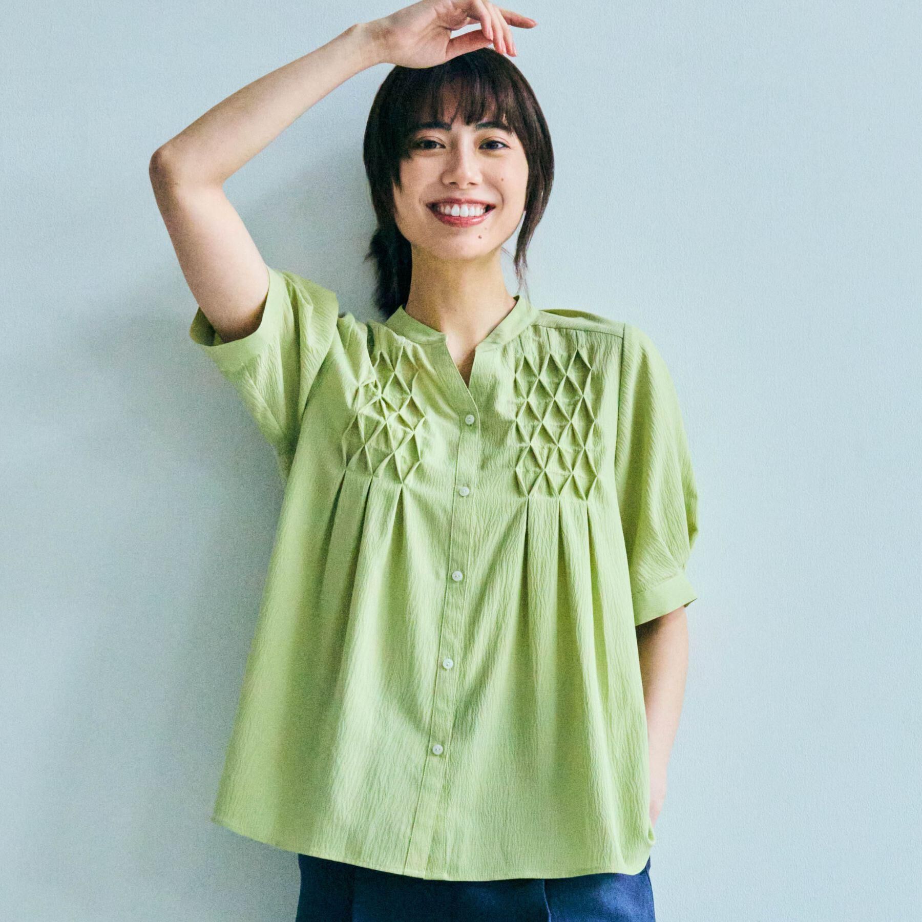 grove「【貴島明日香さん着用/体型カバー】ON・OFF使えるスモッキングタックブラウス」|シャツ・ブラウス|ピスタチオ(025)
