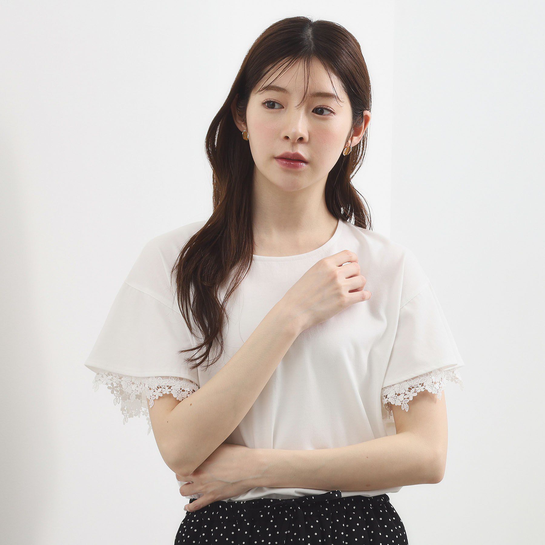 grove「【二の腕カバー、UV/ひんやり】涼しく華やかに、レースレイヤードスリーブTシャツ」|Tシャツ・カットソー|