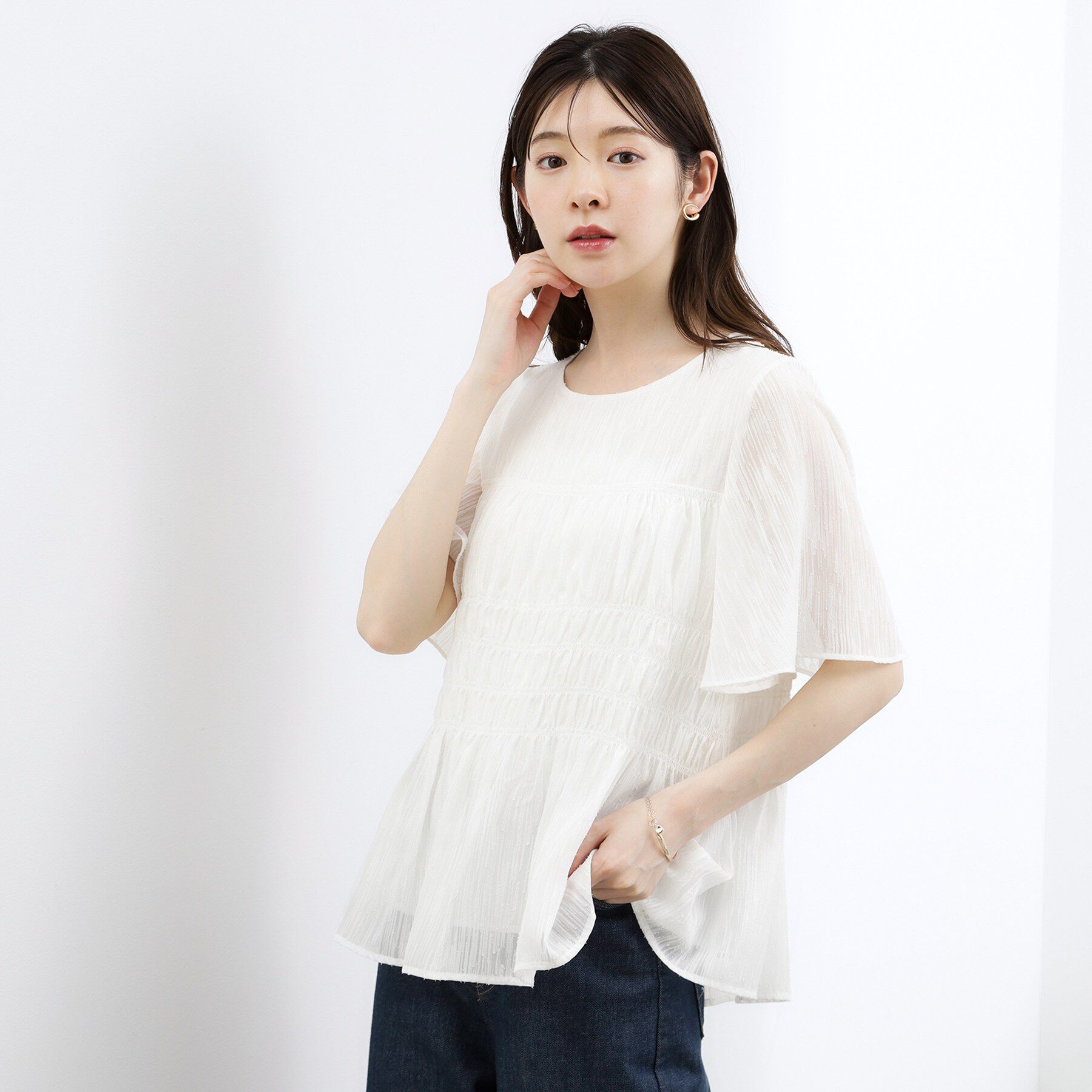 grove「【二の腕・体型カバー】軽やかシャーリングブラウス」|シャツ・ブラウス|