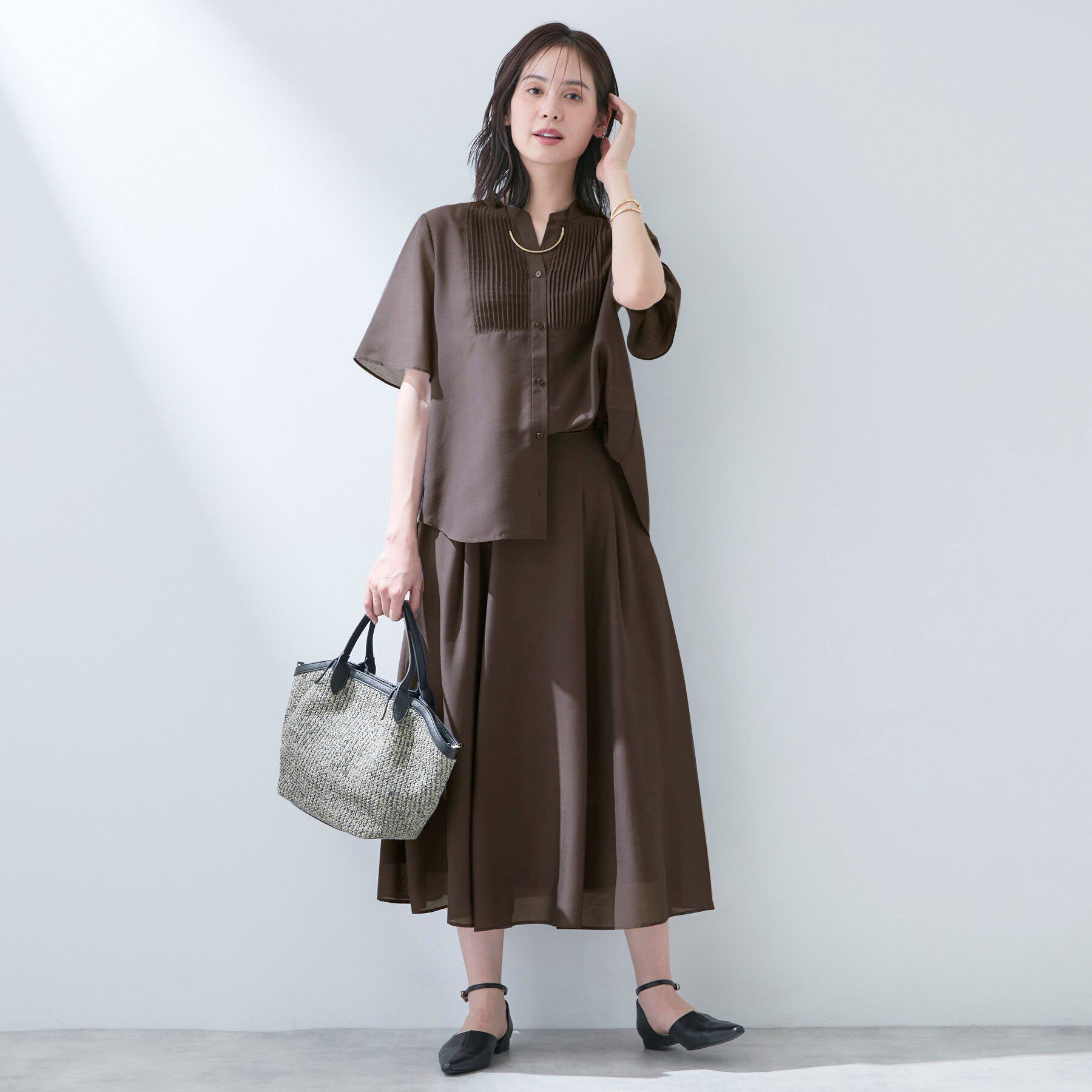 INDIVI「【接触冷感/洗える】シアーシャンブレーピンタックブラウス」|シャツ・ブラウス|
