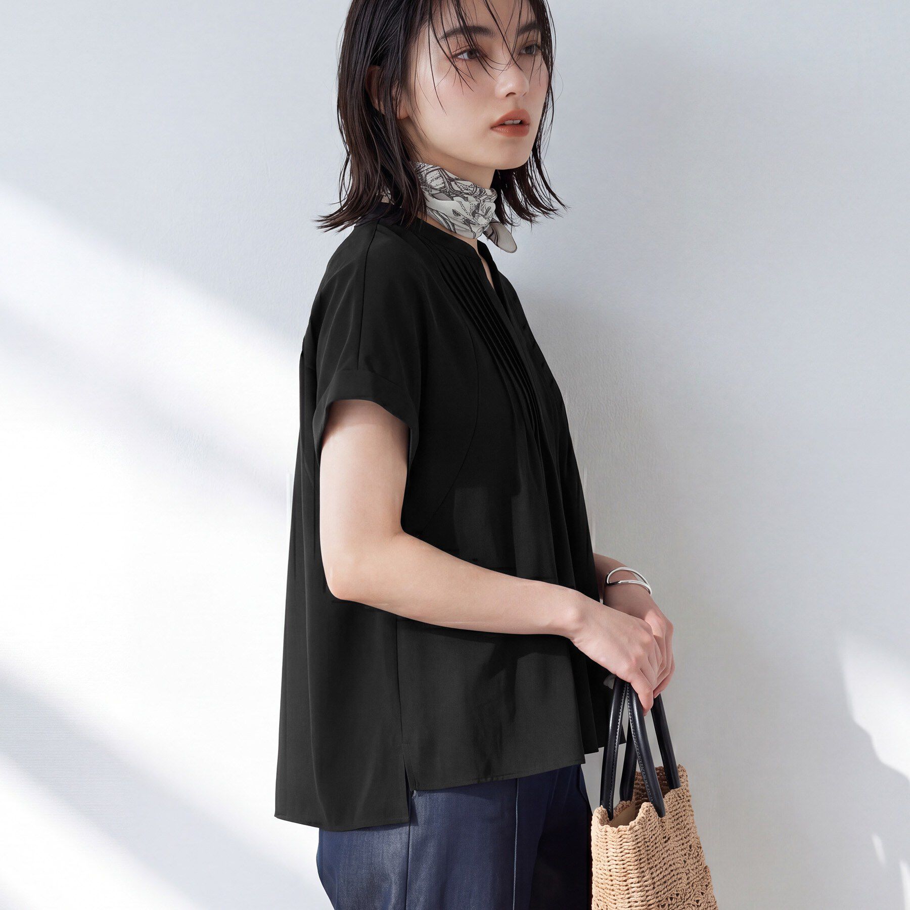 INDIVI「【撥水／UVケア／SETUP可能】軽量タックスキッパーブラウス」|シャツ・ブラウス|