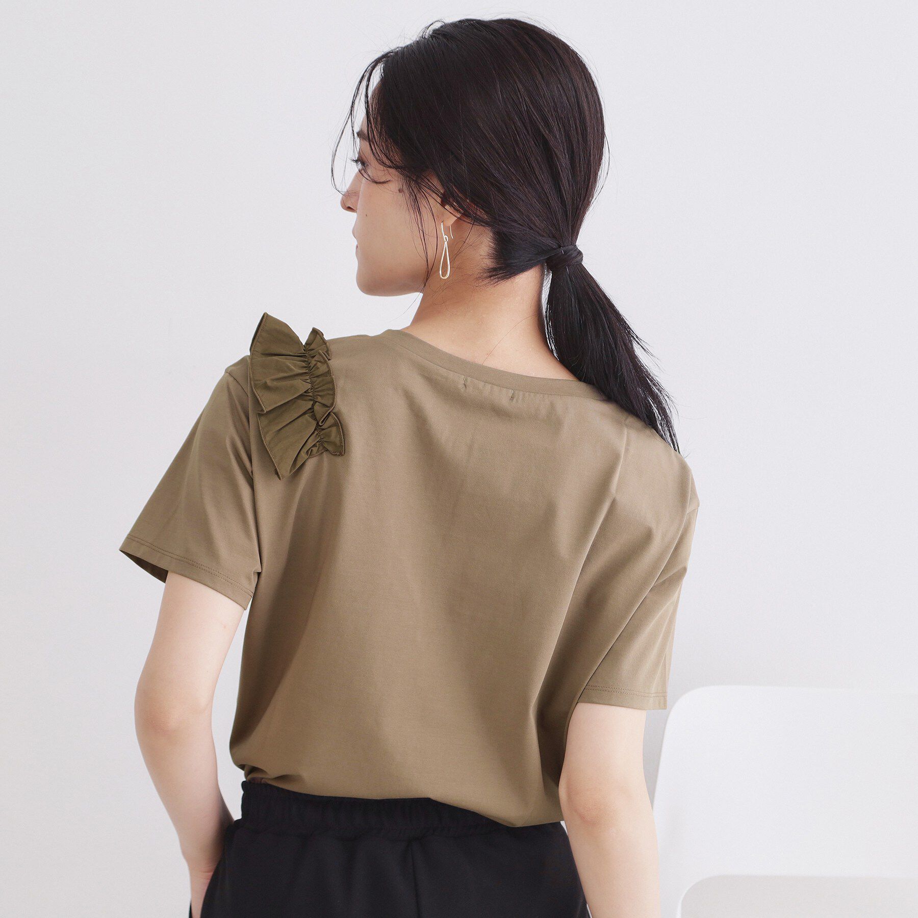 OPAQUE.CLIP「【UV／接触冷感】フリルショルダーカットソー《洗濯機OK》」|Tシャツ・カットソー|