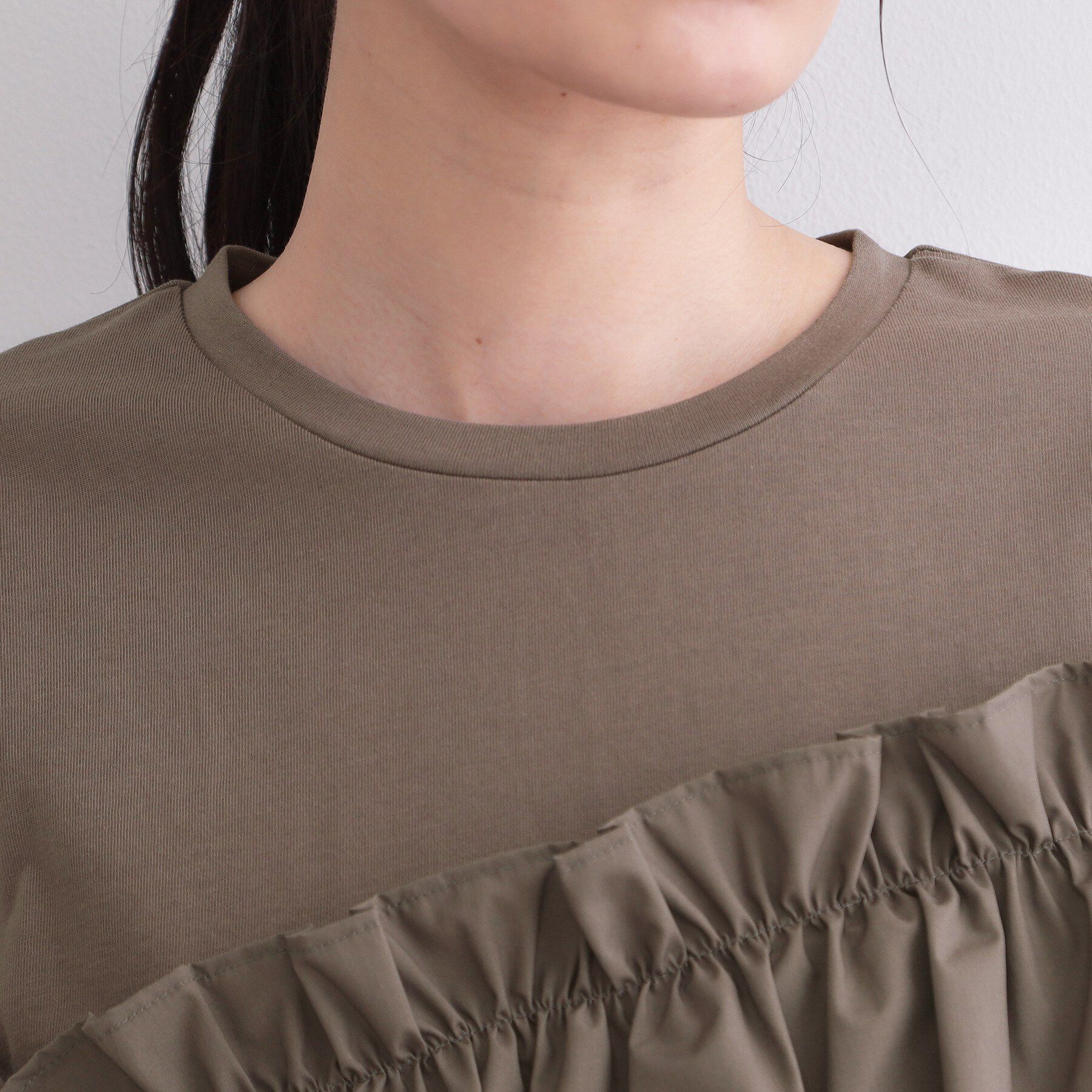 OPAQUE.CLIP「【接触冷感】アシメフリルドッキングカットソー《洗濯機OK》」|Tシャツ・カットソー|