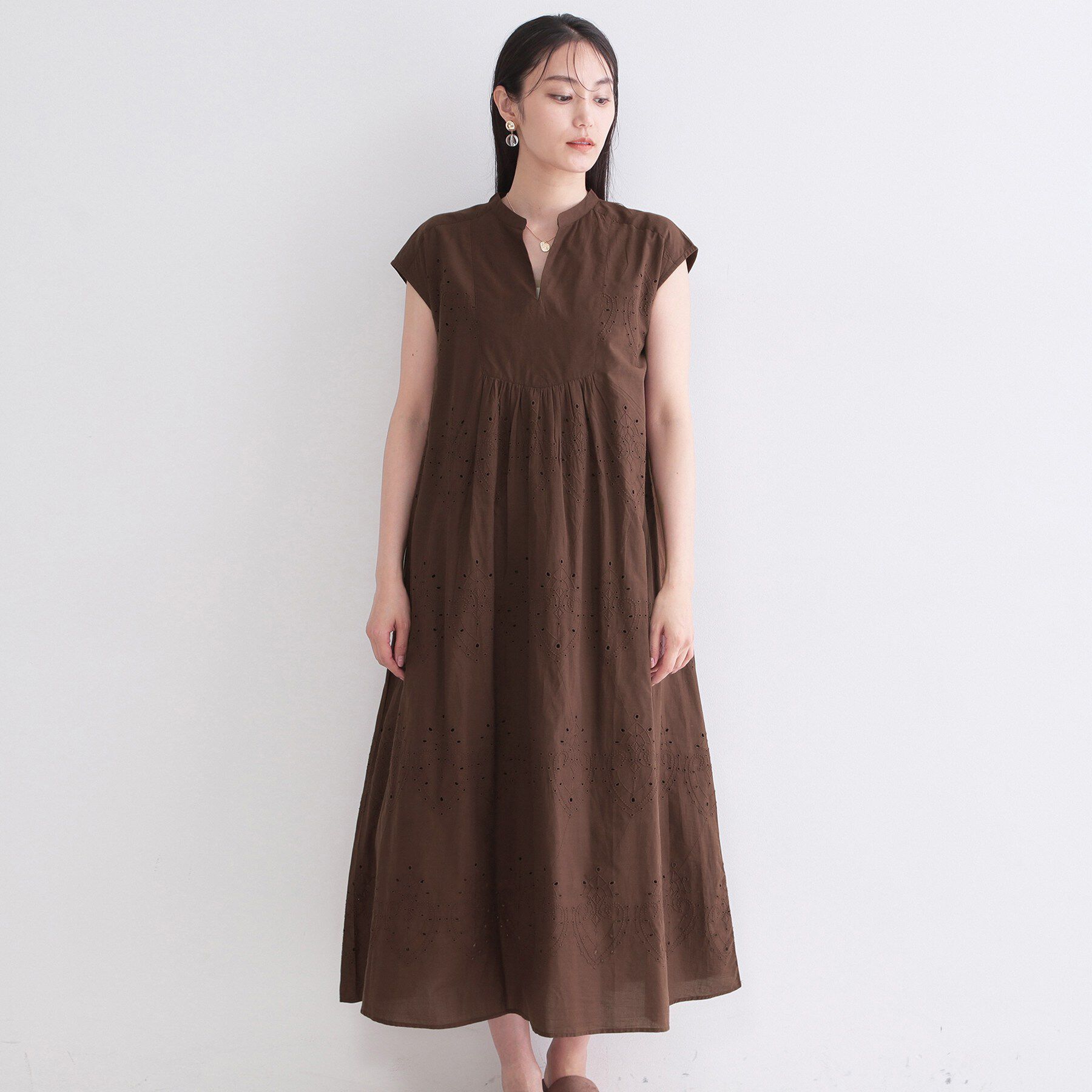 OPAQUE.CLIP「アイレットレース刺繍ワンピース【洗える】」|ワンピース|