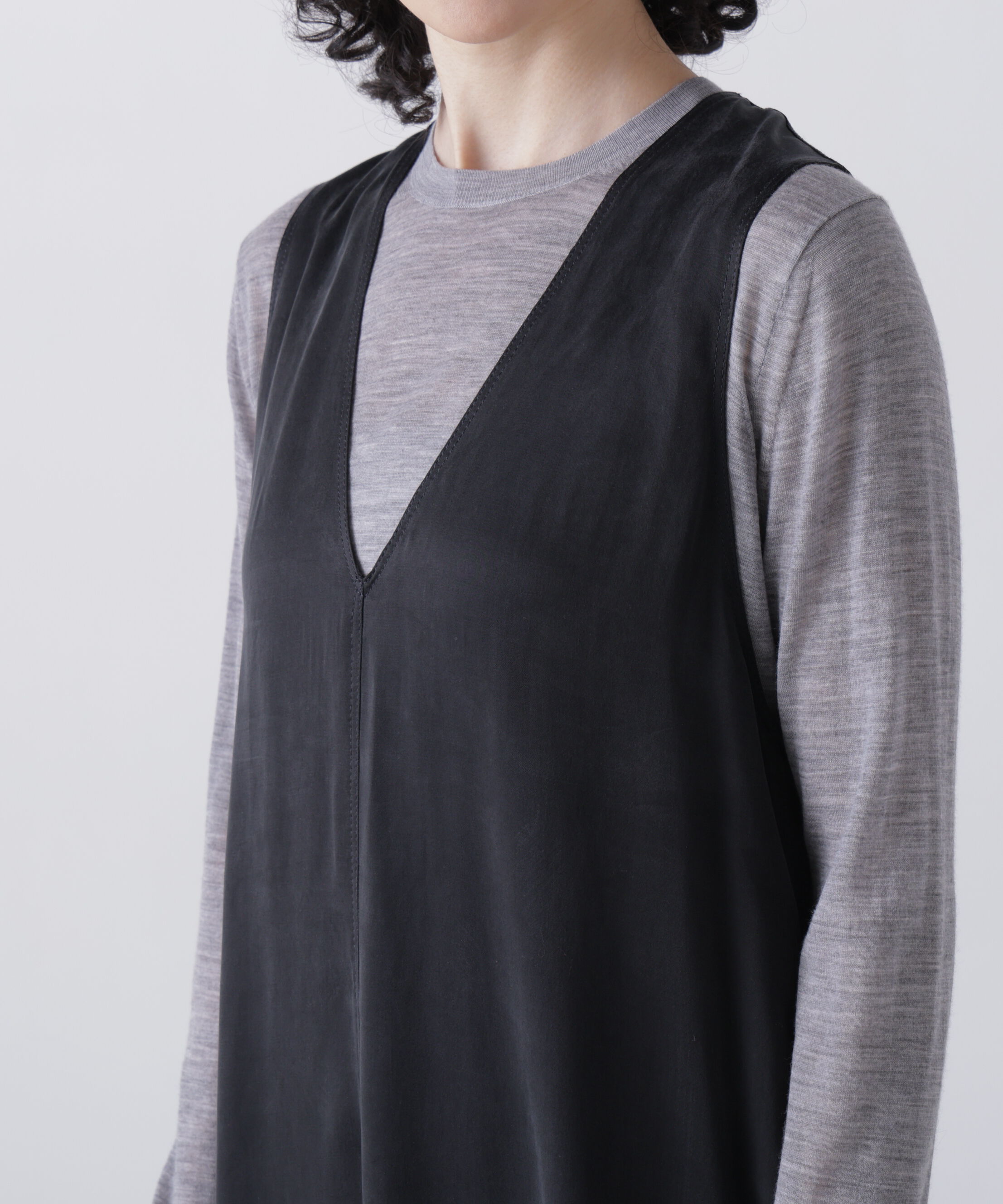 YLEVE 「YLEVE / FIBRILLATED SATIN A - LINE DRESS」|ワンピース|