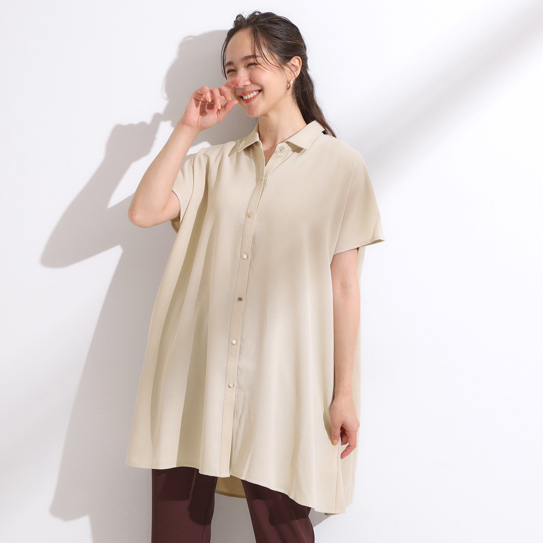 SHOO･LA･RUE「【S-LL/体型カバー】さらりとしたタッチが心地よい バックギャザーブラウス」|チュニック|