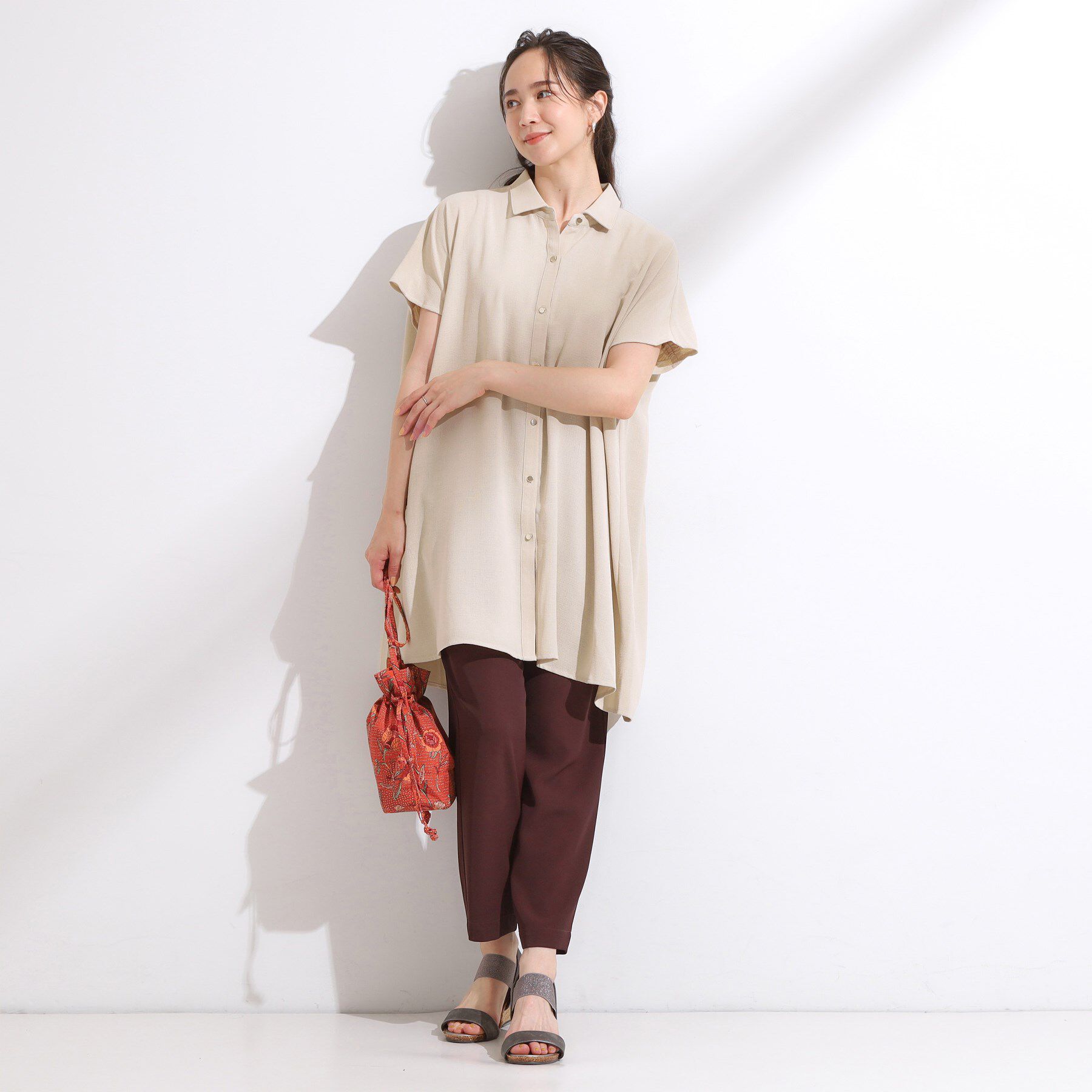 SHOO･LA･RUE「【S-LL/体型カバー】さらりとしたタッチが心地よい バックギャザーブラウス」|チュニック|