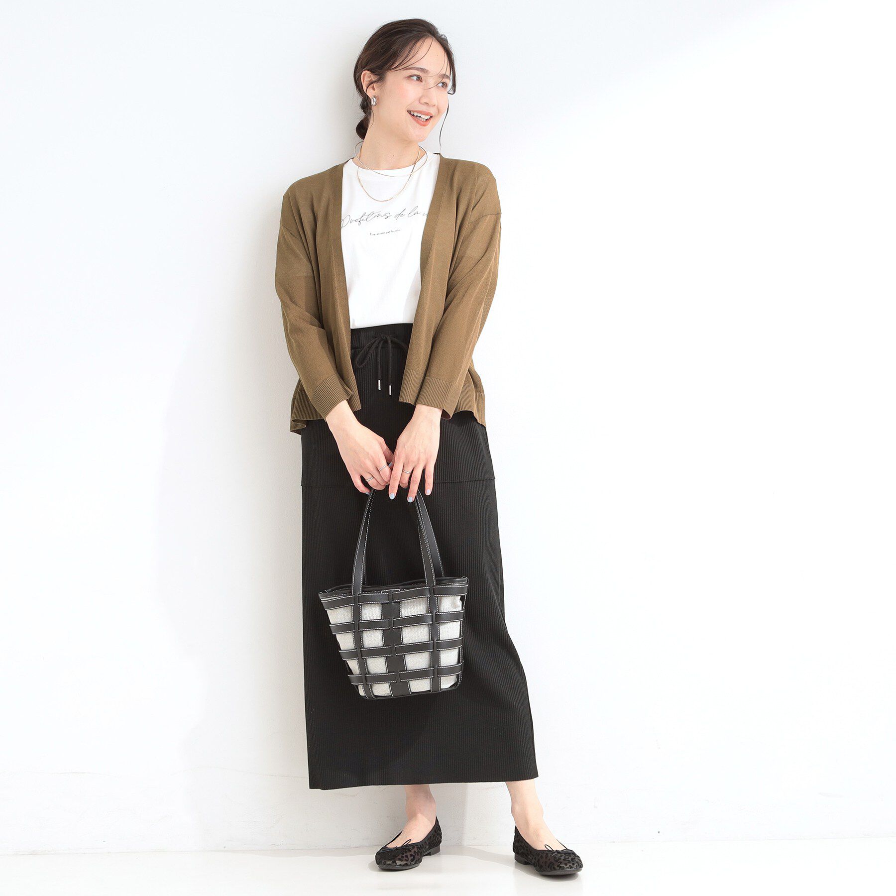 SHOO･LA･RUE「【ひんやり/洗濯機可/S-LL】オンにもオフにも マルチに使えるボタンレスカーディガン」|カーディガン|