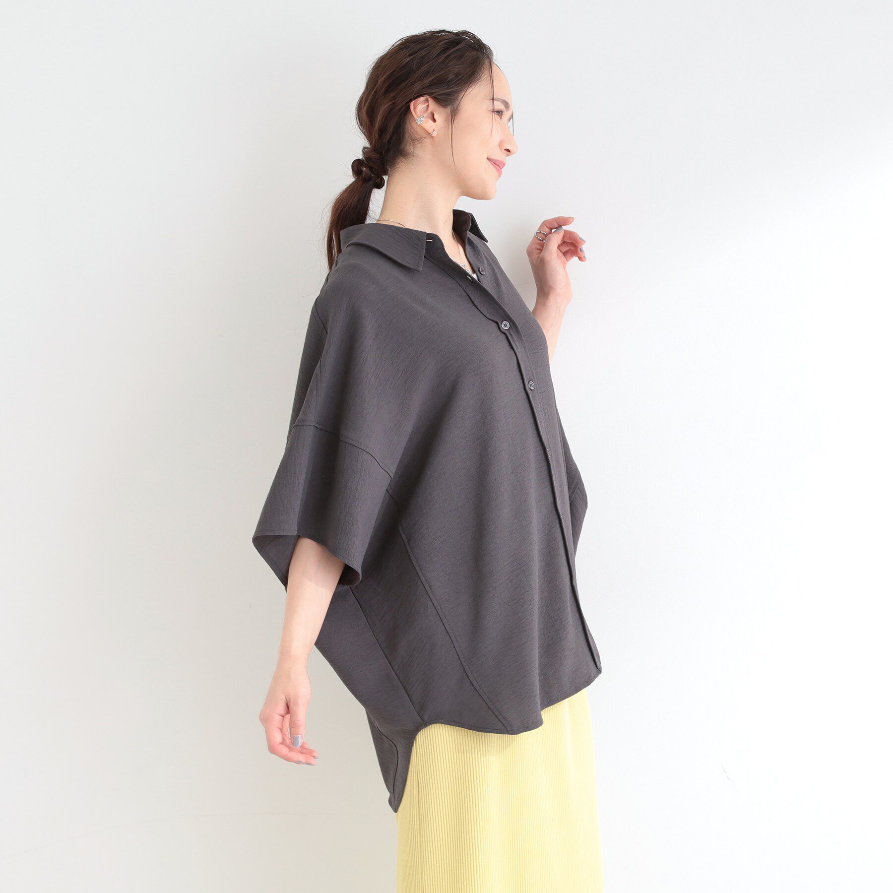 SHOO･LA･RUE「【高レビュー/洗濯後しわになりにくい/体型カバー】きちんとゆるっと 大人の抜け感 ポンチョ風カラーシ」|シャツ・ブラウス|