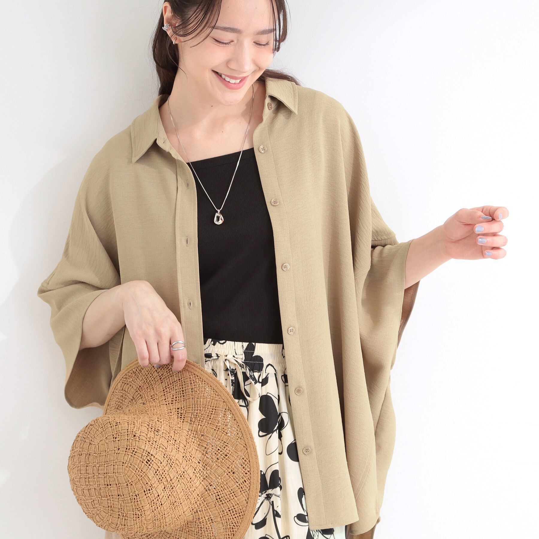 SHOO･LA･RUE「【高レビュー/洗濯後しわになりにくい/体型カバー】きちんとゆるっと 大人の抜け感 ポンチョ風カラーシ」|シャツ・ブラウス|ベージュ(052)