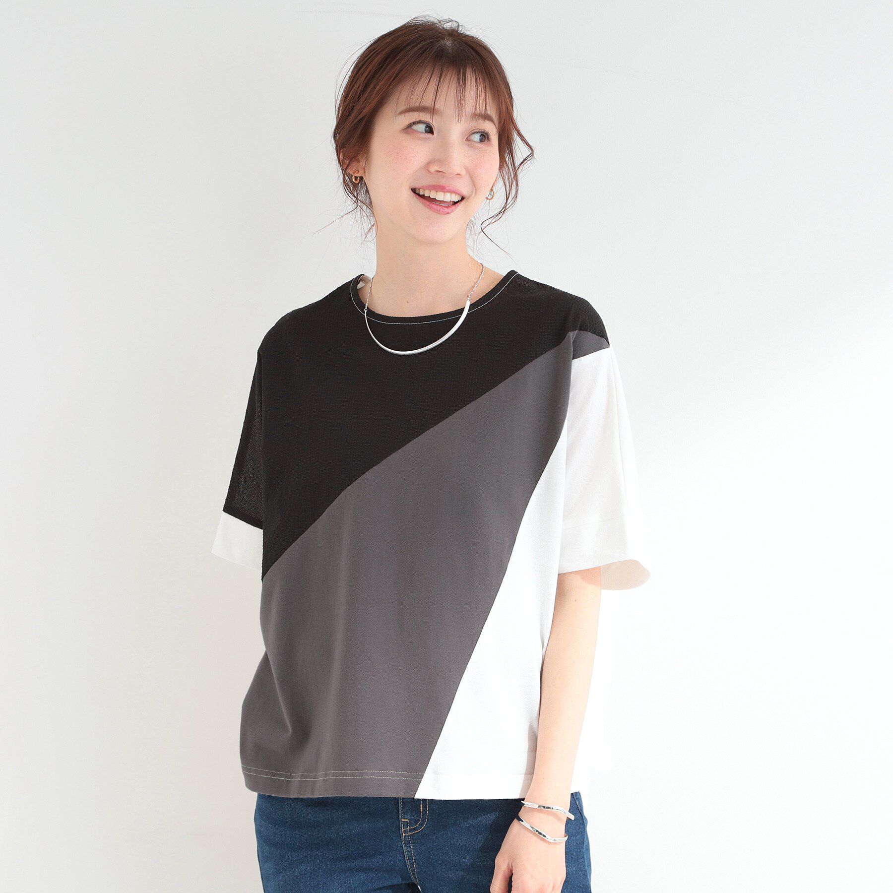 SHOO･LA･RUE「【S-LL/洗濯機可】インしないで着られる ななめ3段切り替えトップス」|Tシャツ・カットソー|