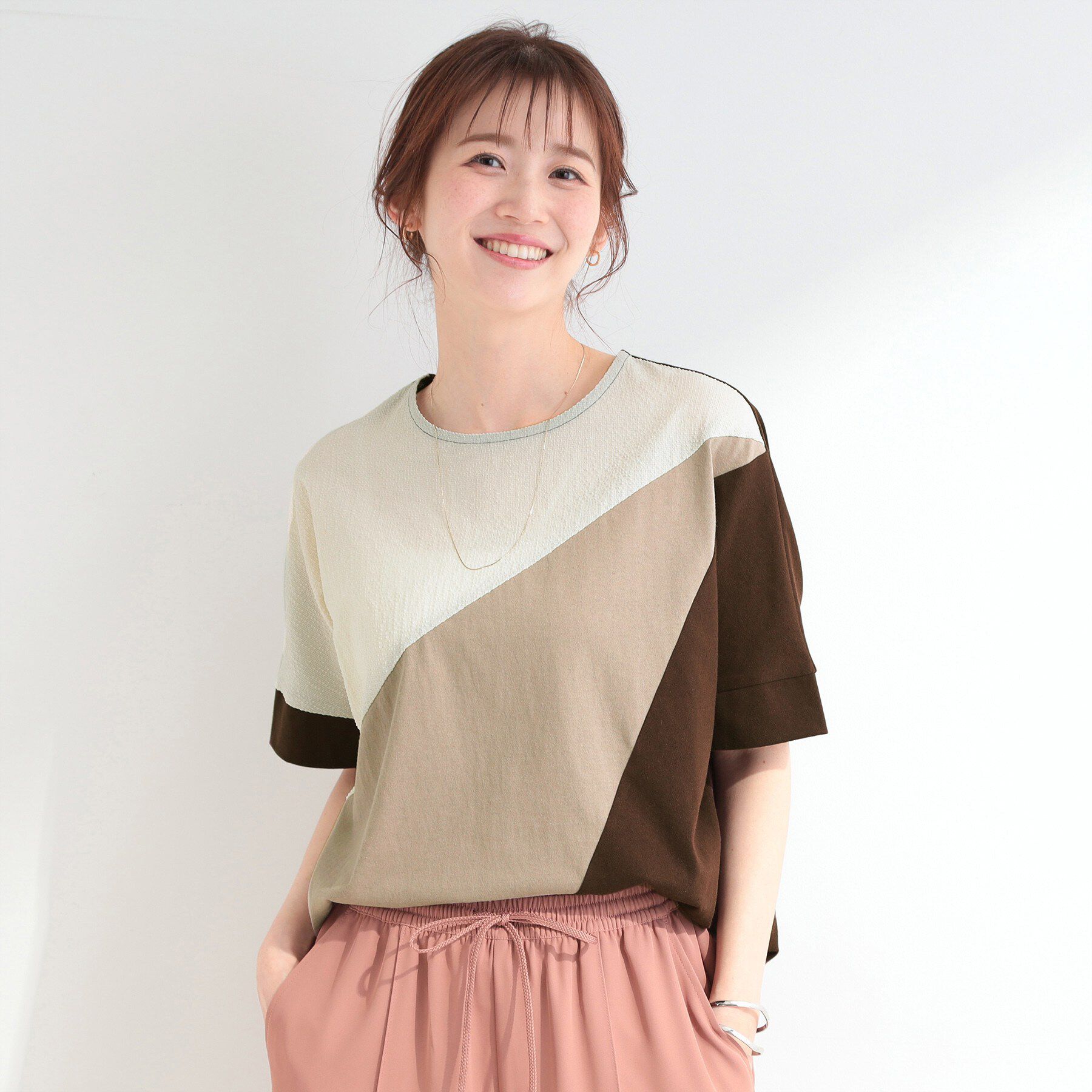 SHOO･LA･RUE「【S-LL/洗濯機可】インしないで着られる ななめ3段切り替えトップス」|Tシャツ・カットソー|