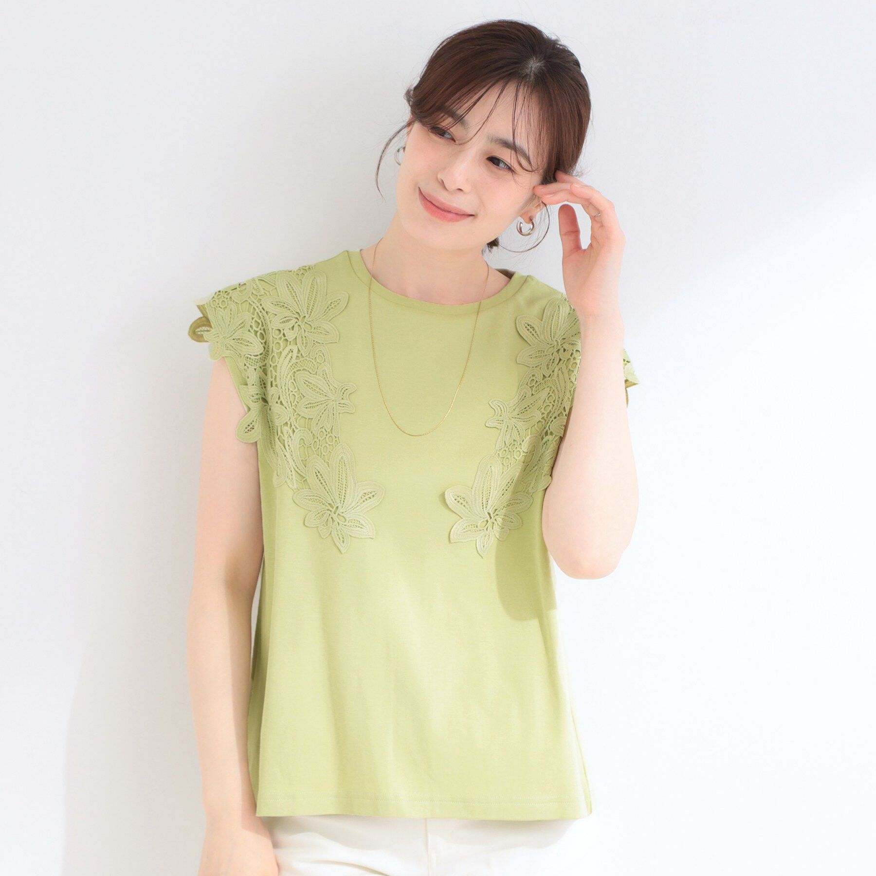 SHOO･LA･RUE「【ひんやり/S-LL/洗濯機可】女性らしさ溢れるモチーフレース スムースTシャツ」|Tシャツ・カットソー|