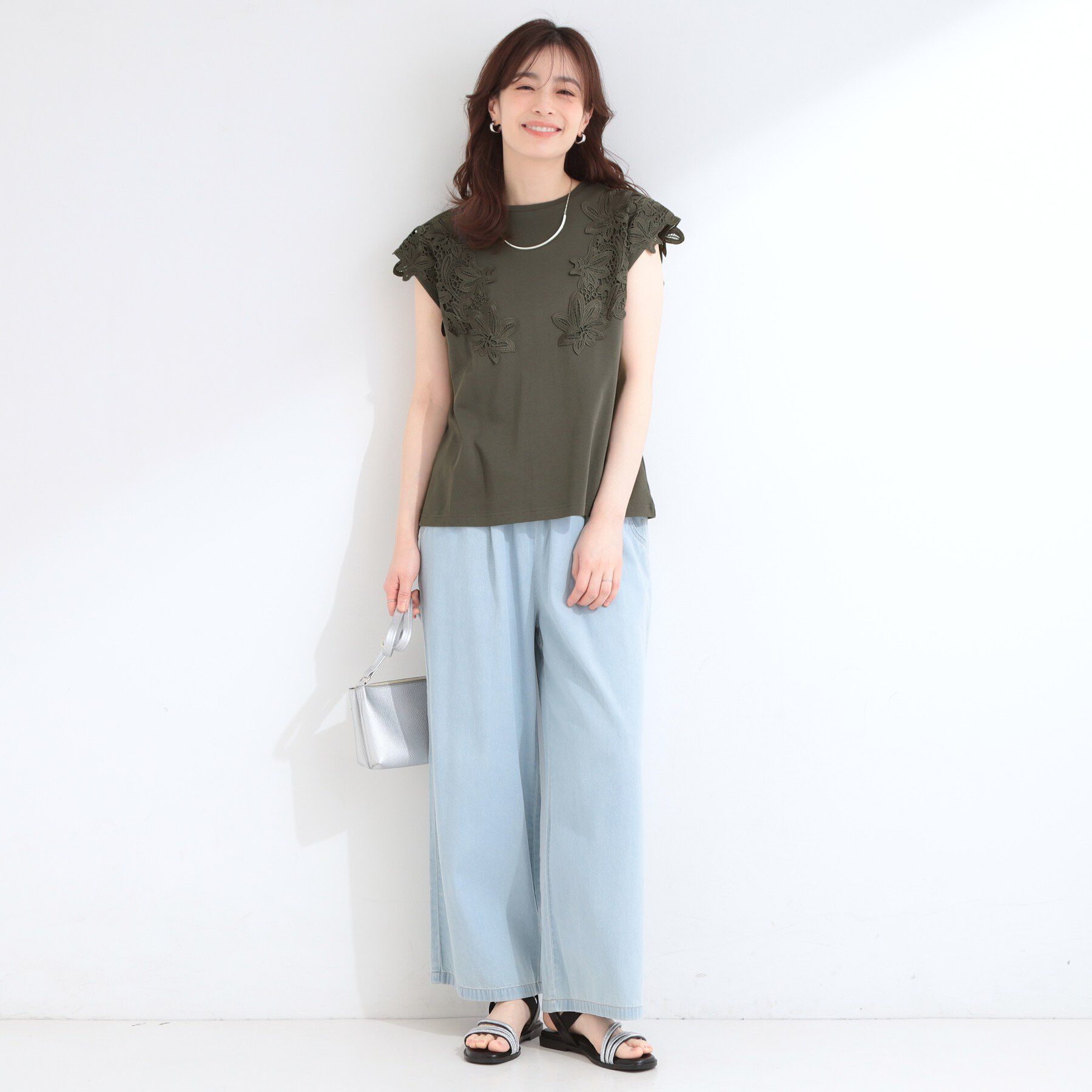 SHOO･LA･RUE「【ひんやり/S-LL/洗濯機可】女性らしさ溢れるモチーフレース スムースTシャツ」|Tシャツ・カットソー|