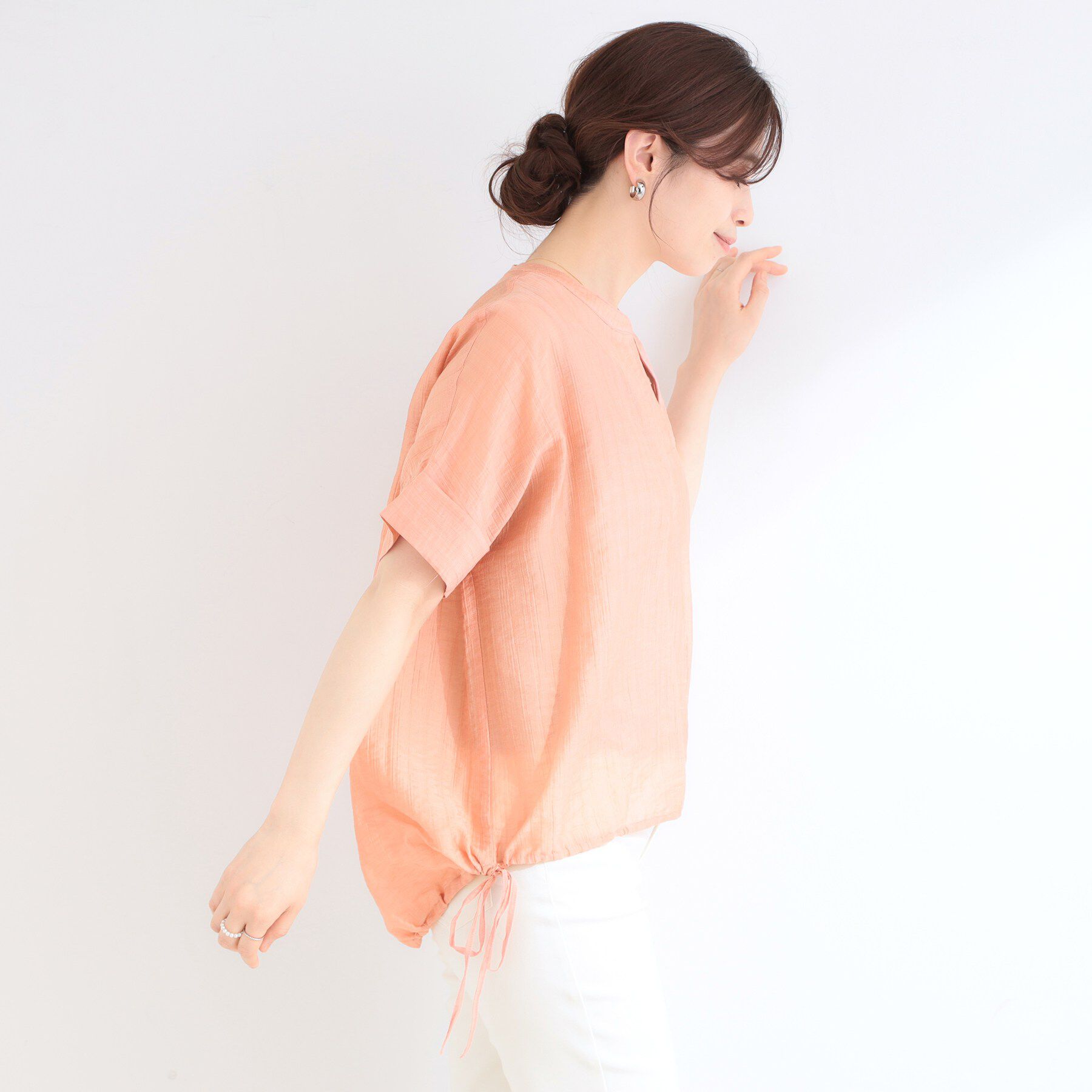 SHOO･LA･RUE「【高レビュー/体型カバー】インせず着られる スキッパー裾リボンブラウス」|シャツ・ブラウス|