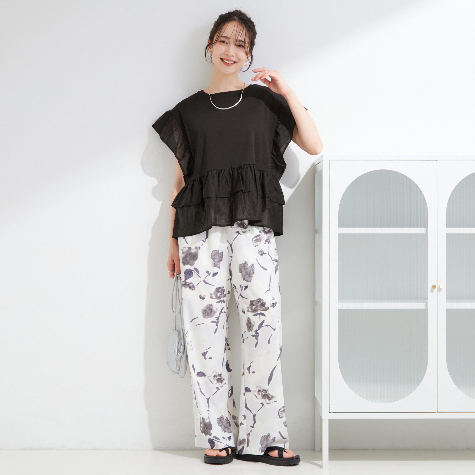 SHOO･LA･RUE「【S-LL/洗濯機可】着るだけで決まる 主役級フリルトップス」|Tシャツ・カットソー|