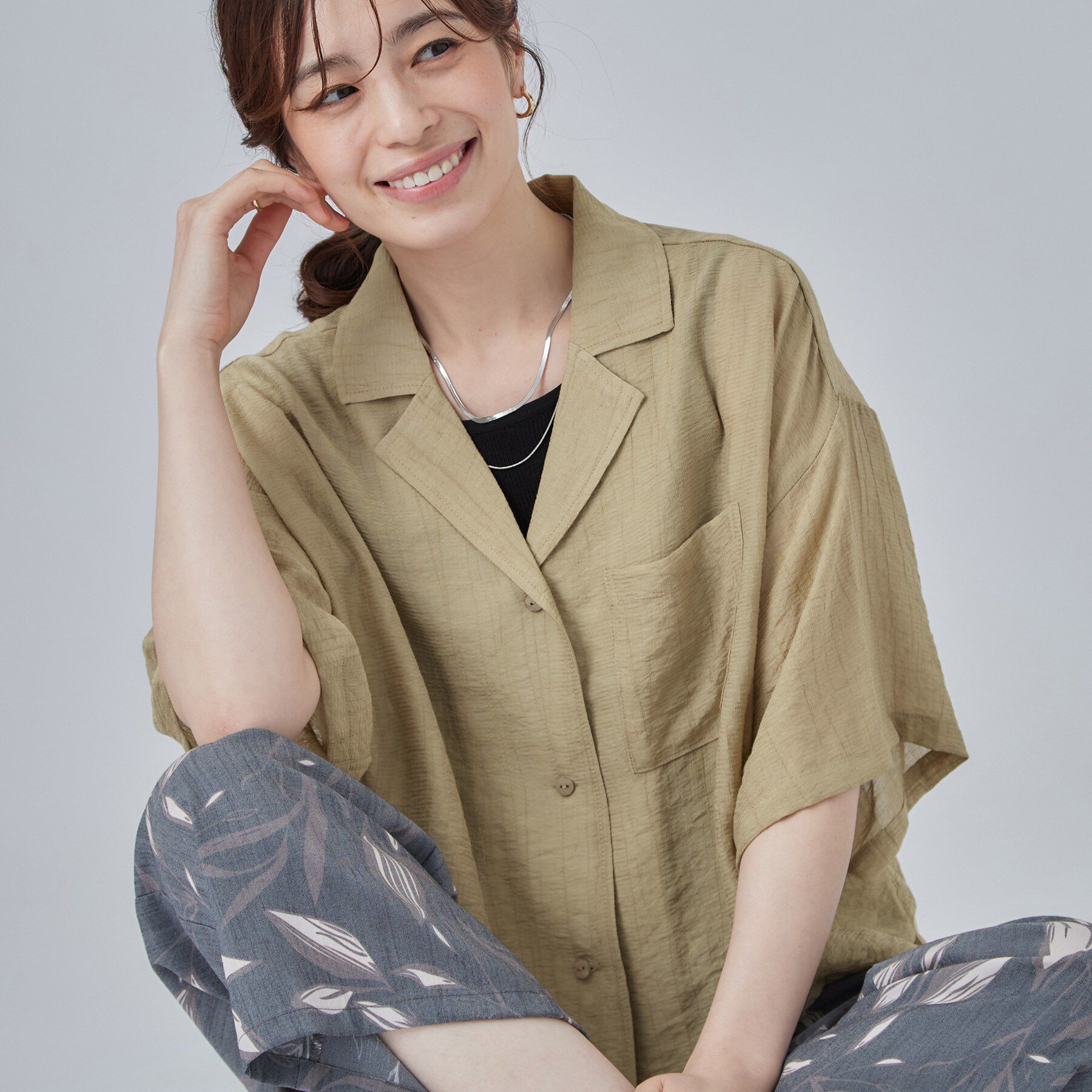 SHOO･LA･RUE「【S-LL/洗濯機可】抜け感たっぷり 程よい透け感のポケット付きシャツ」|シャツ・ブラウス|モカブラウン(042