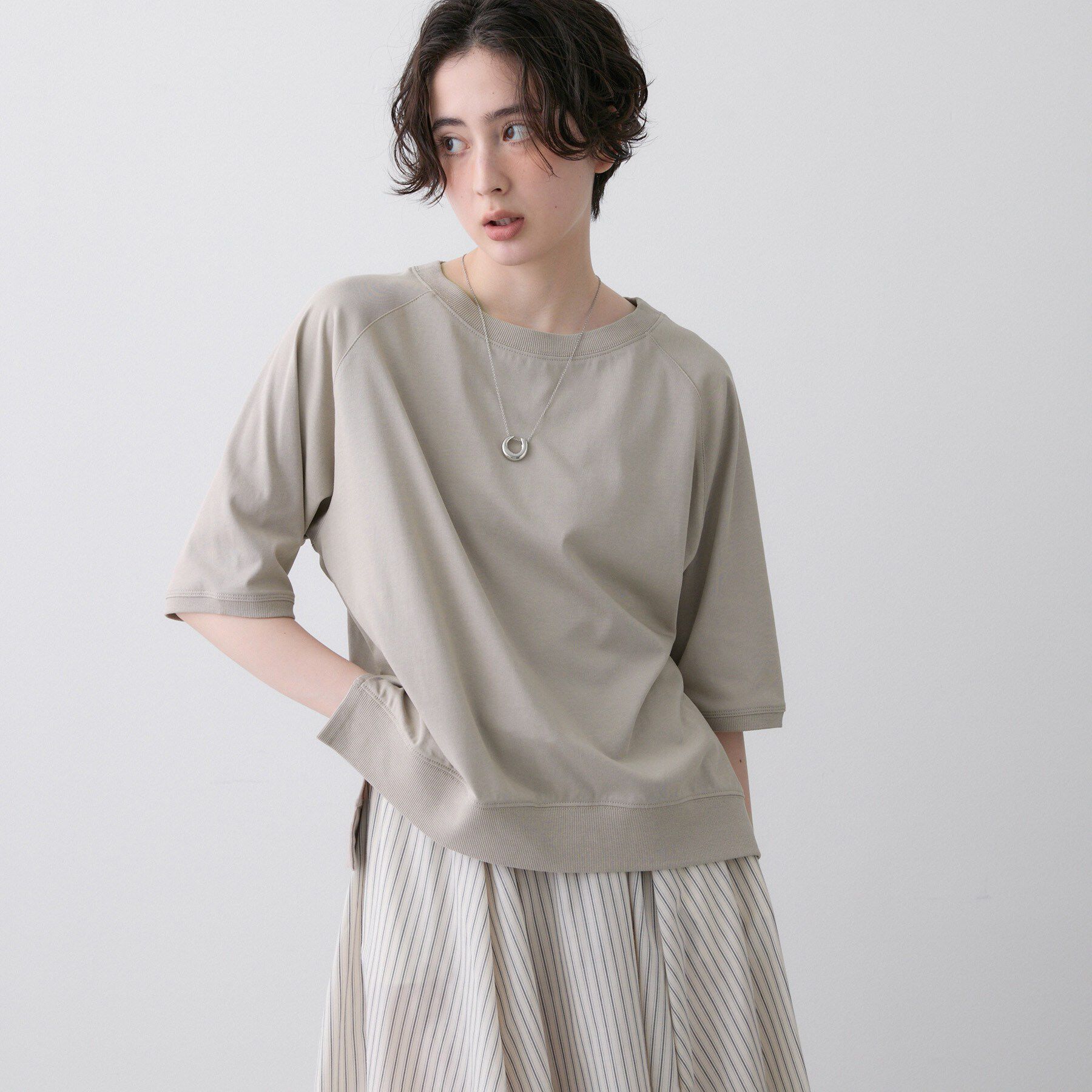Dessin「【UVカット/接触冷感】フォルムカットソー5分袖」|Tシャツ・カットソー|
