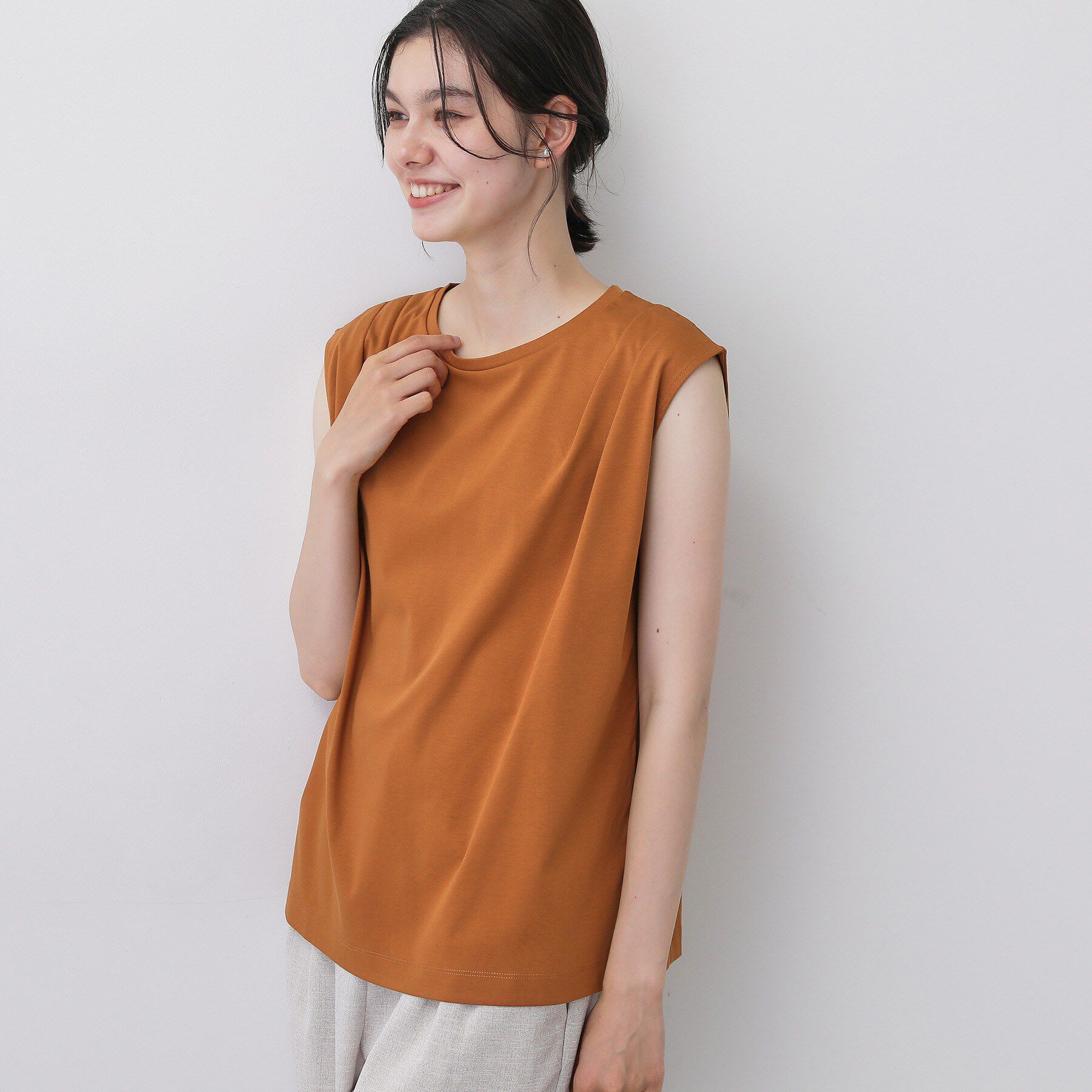Dessin「【接触冷感/UVカット】美光沢ノースリーブカットソー」|Tシャツ・カットソー|
