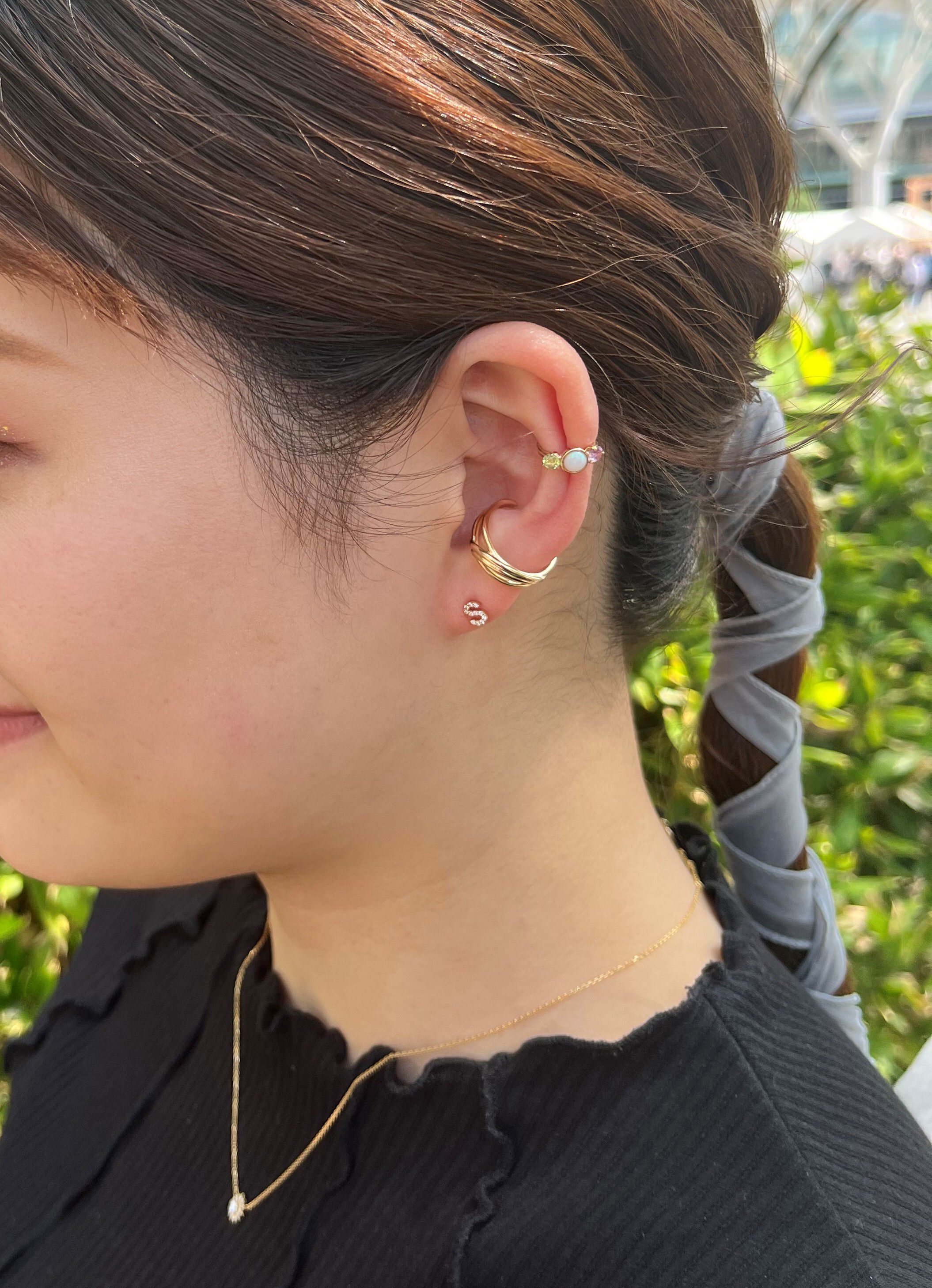 STAR JEWELRY「TINY STUDS INITIAL(C)」|ピアス|