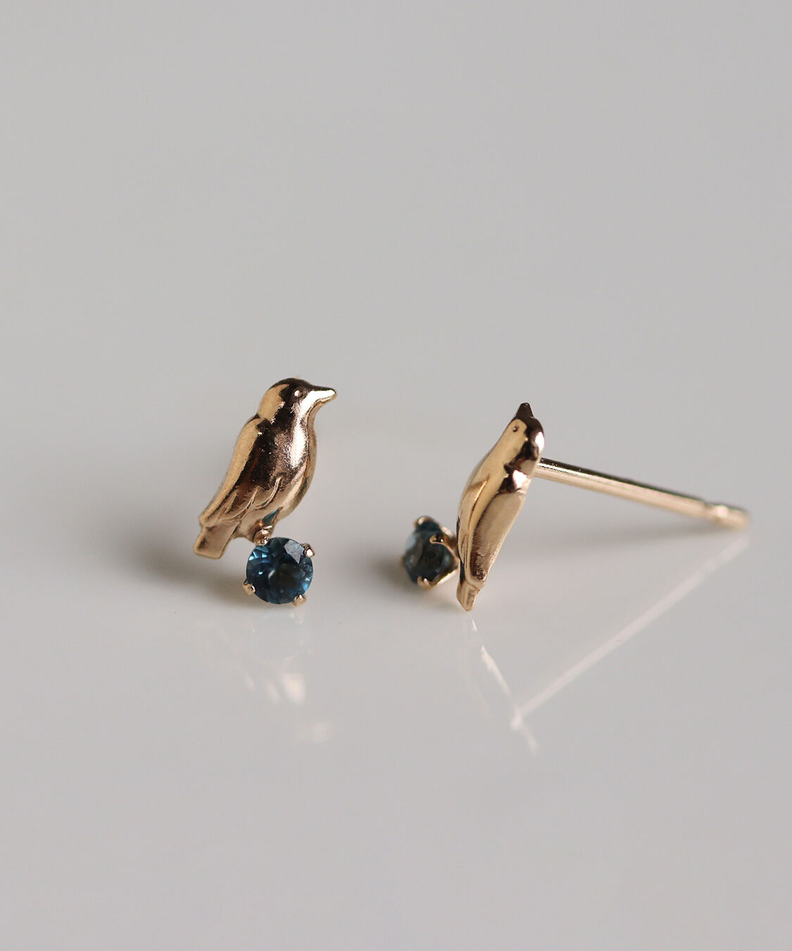 「カラーストーン リトルバード ピアス | K10YG」|ピアス|