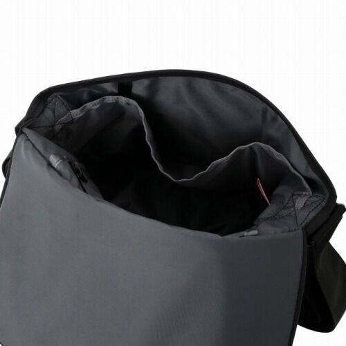 Manhattan Portage「NYLON MESSENGER BAG JR (SM) BP W/DIV MGNT TUSSAH PVC NEUES」|ショルダー・メッセンジャー|