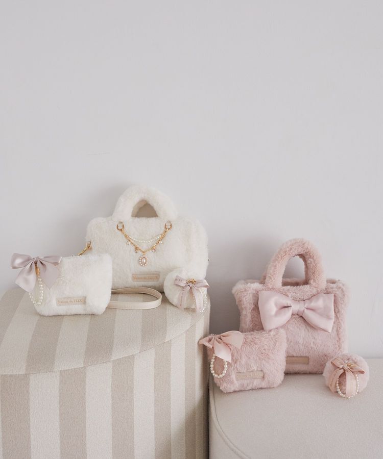 Maison de FLEUR「チャーム付きファー2Wayボストンバッグ」|ハンドバッグ|