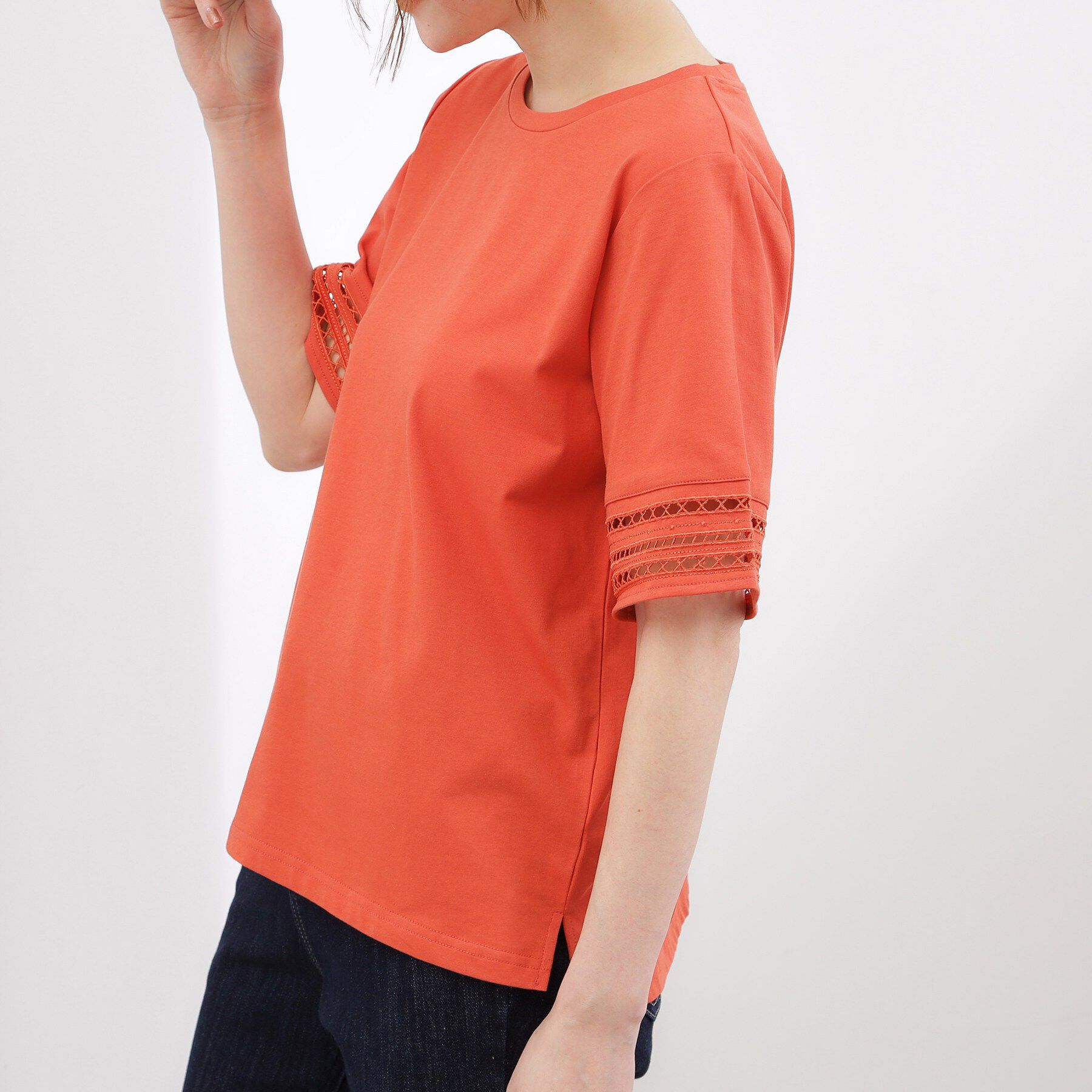 grove「【二の腕カバー/UV・ひんやり】袖口透かし刺繍Tシャツ」|Tシャツ・カットソー|
