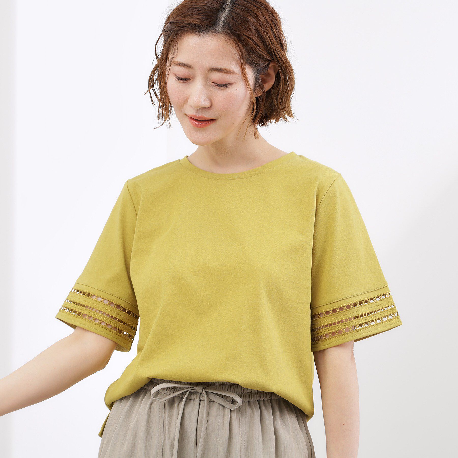 grove「【二の腕カバー/UV・ひんやり】袖口透かし刺繍Tシャツ」|Tシャツ・カットソー|グリーン(025)