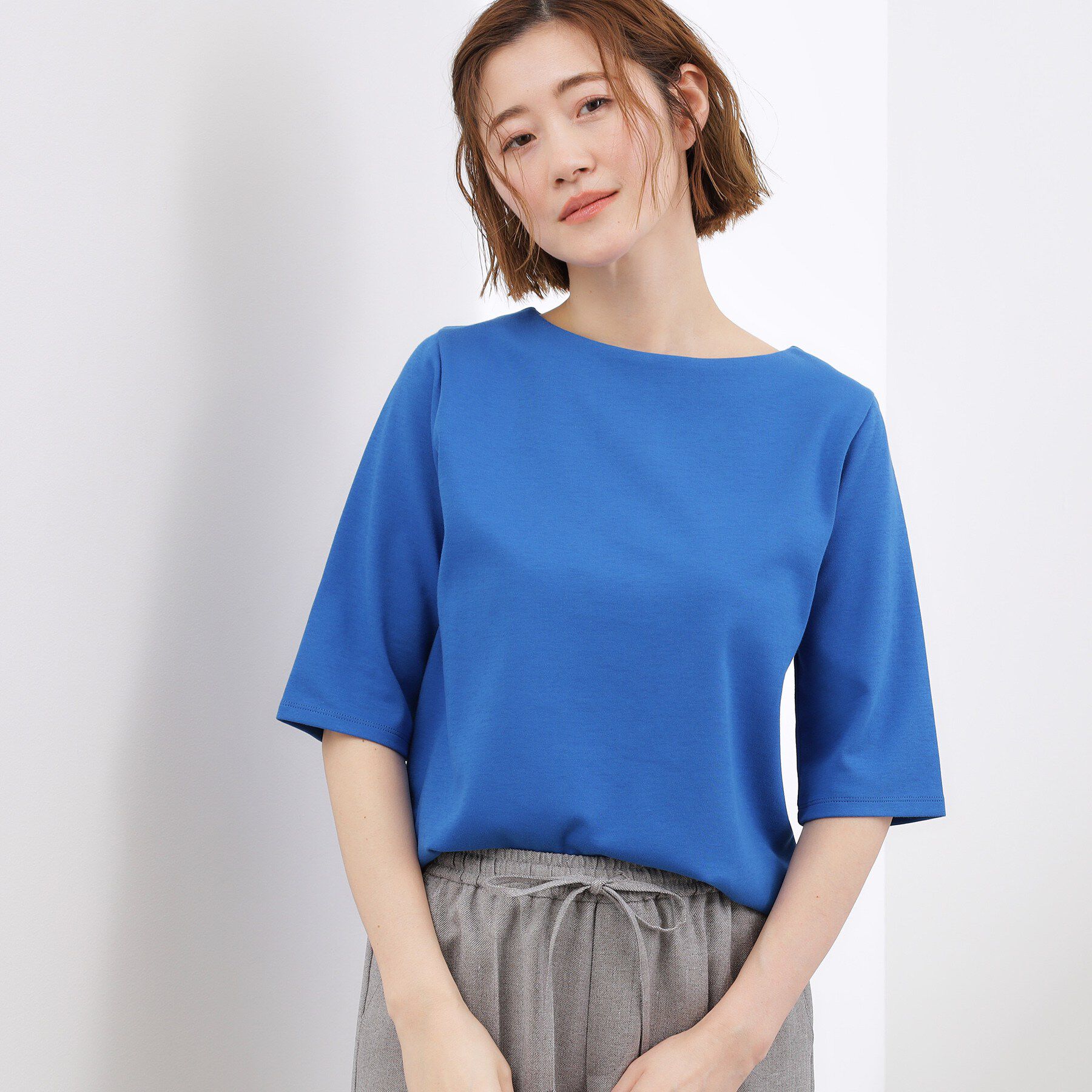 grove「【二の腕カバー/すっきり見え・抗菌防臭/UVカット】きちんと素材のボートネックTシャツ」|Tシャツ・カットソー|