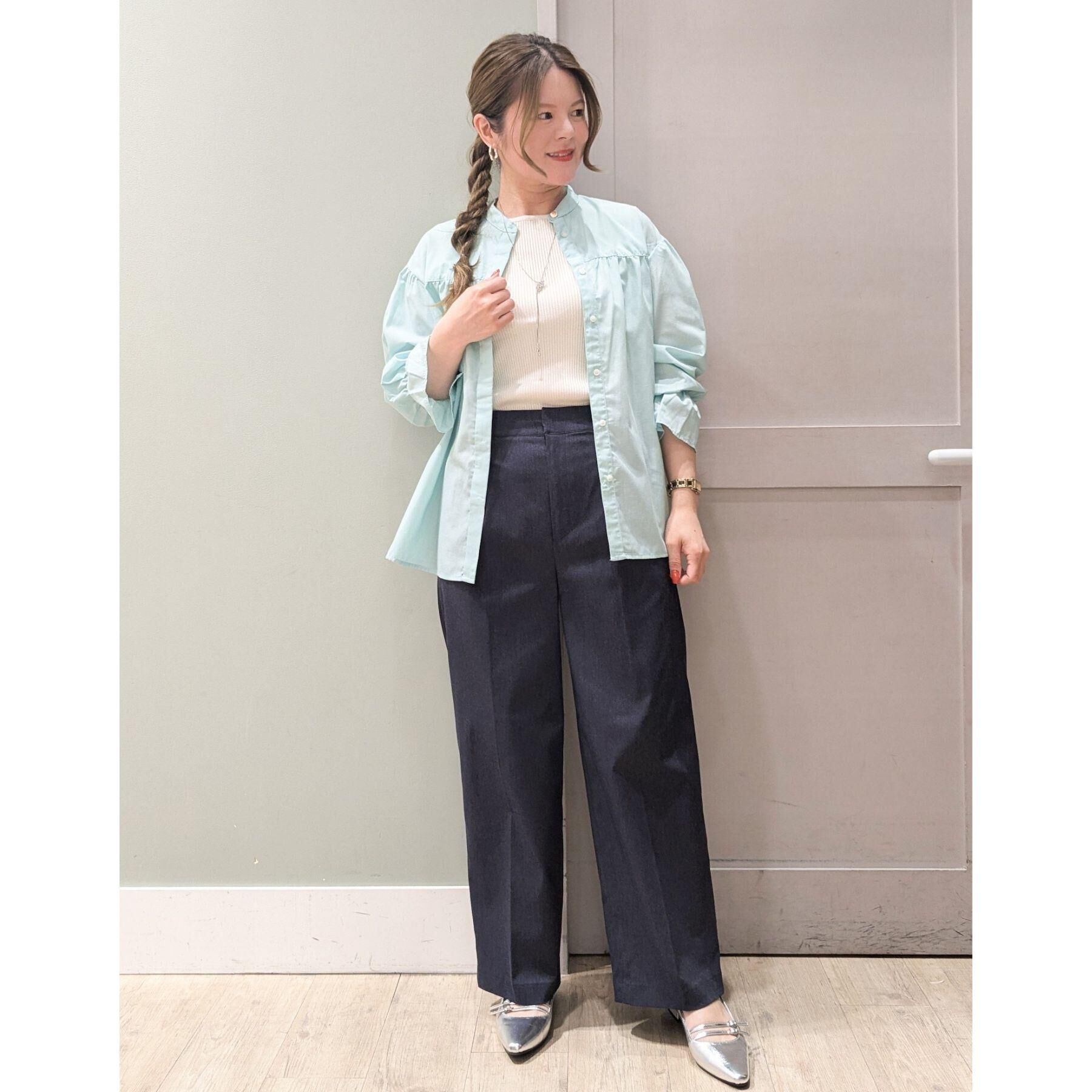 grove「【貴島明日香さん着用／イージーケア／接触冷感】麻混スタンドギャザーシャツ」|シャツ・ブラウス|