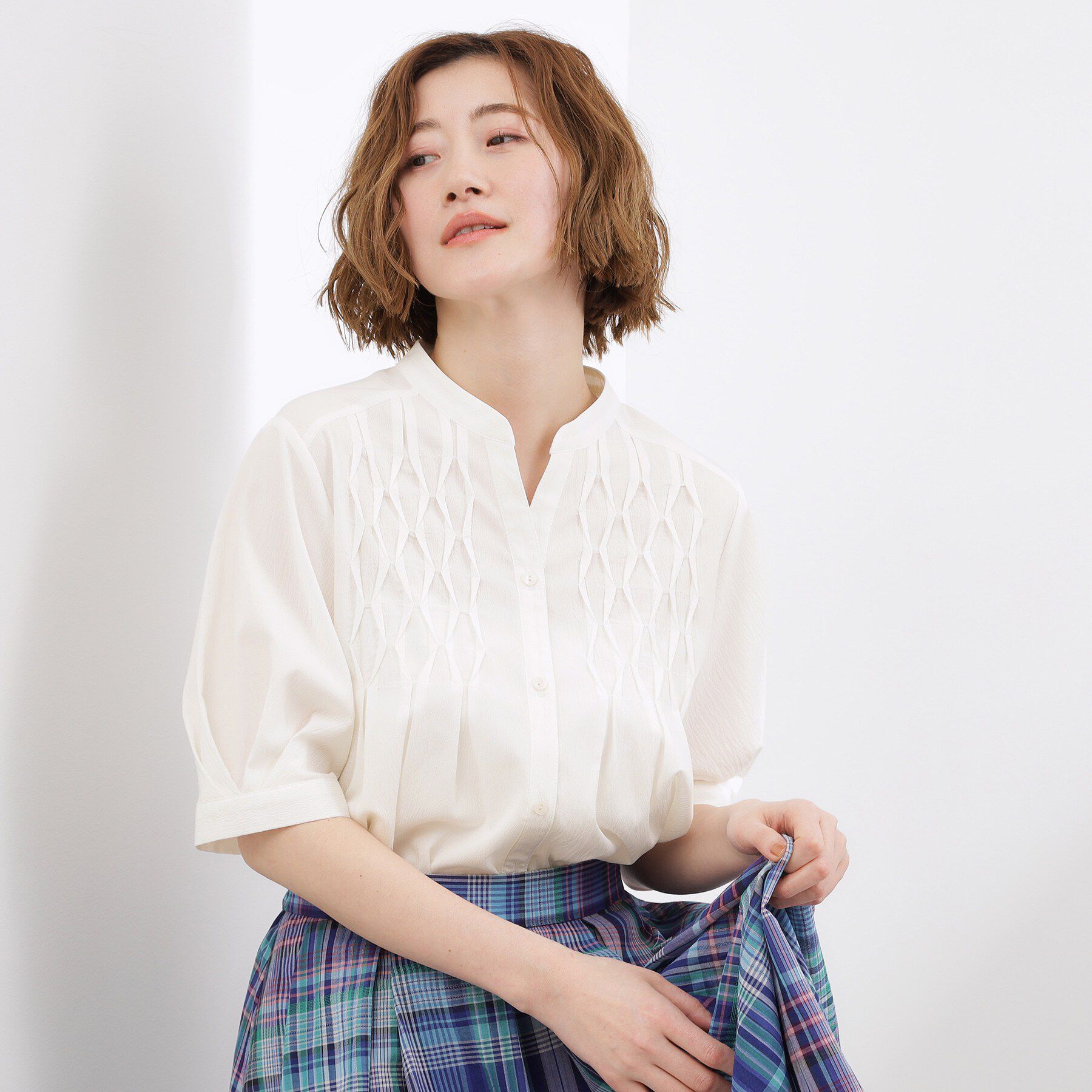 grove「【貴島明日香さん着用/体型カバー】ON・OFF使えるスモッキングタックブラウス」|シャツ・ブラウス|
