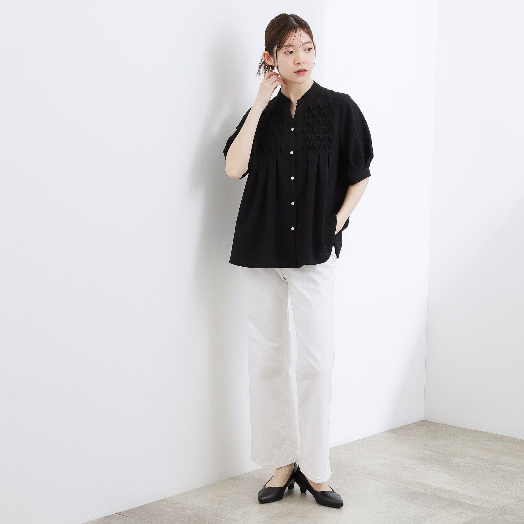 grove「【貴島明日香さん着用/体型カバー】ON・OFF使えるスモッキングタックブラウス」|シャツ・ブラウス|