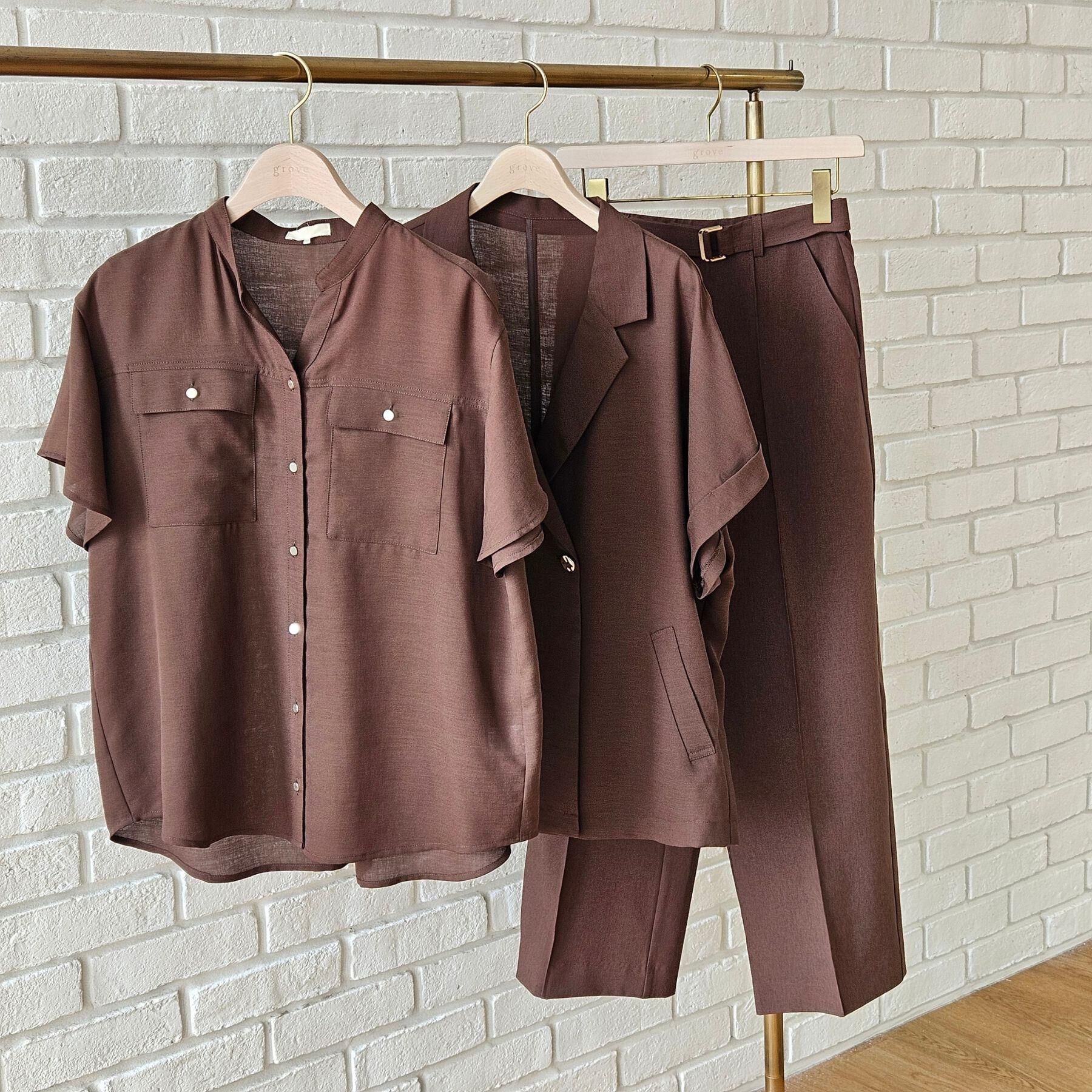grove「【洗濯機OK・ひんやり/SETUP可】シワになりにくい、フレアスリーブブラウス」|シャツ・ブラウス|