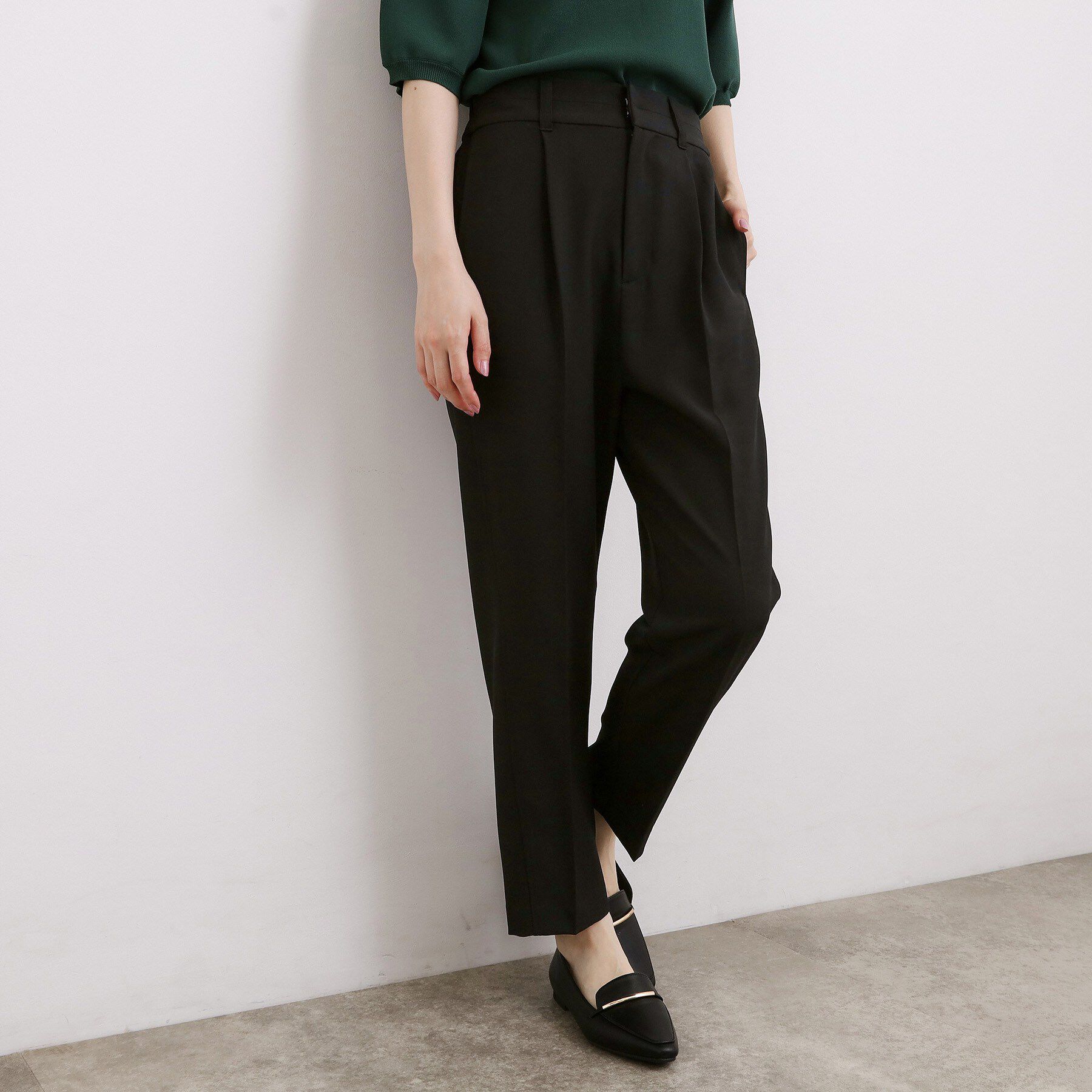 grove「【接触冷感・UVカットetc】センタープレス取れにくいテーパードパンツ」|その他|ブラック(019)