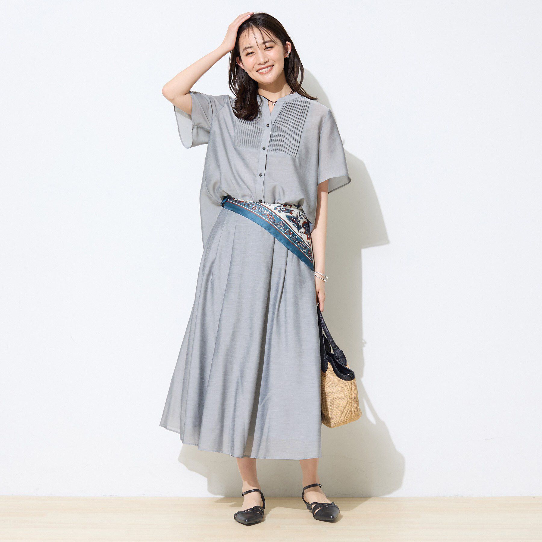 INDIVI「【接触冷感/洗える】シアーシャンブレーピンタックブラウス」|シャツ・ブラウス|