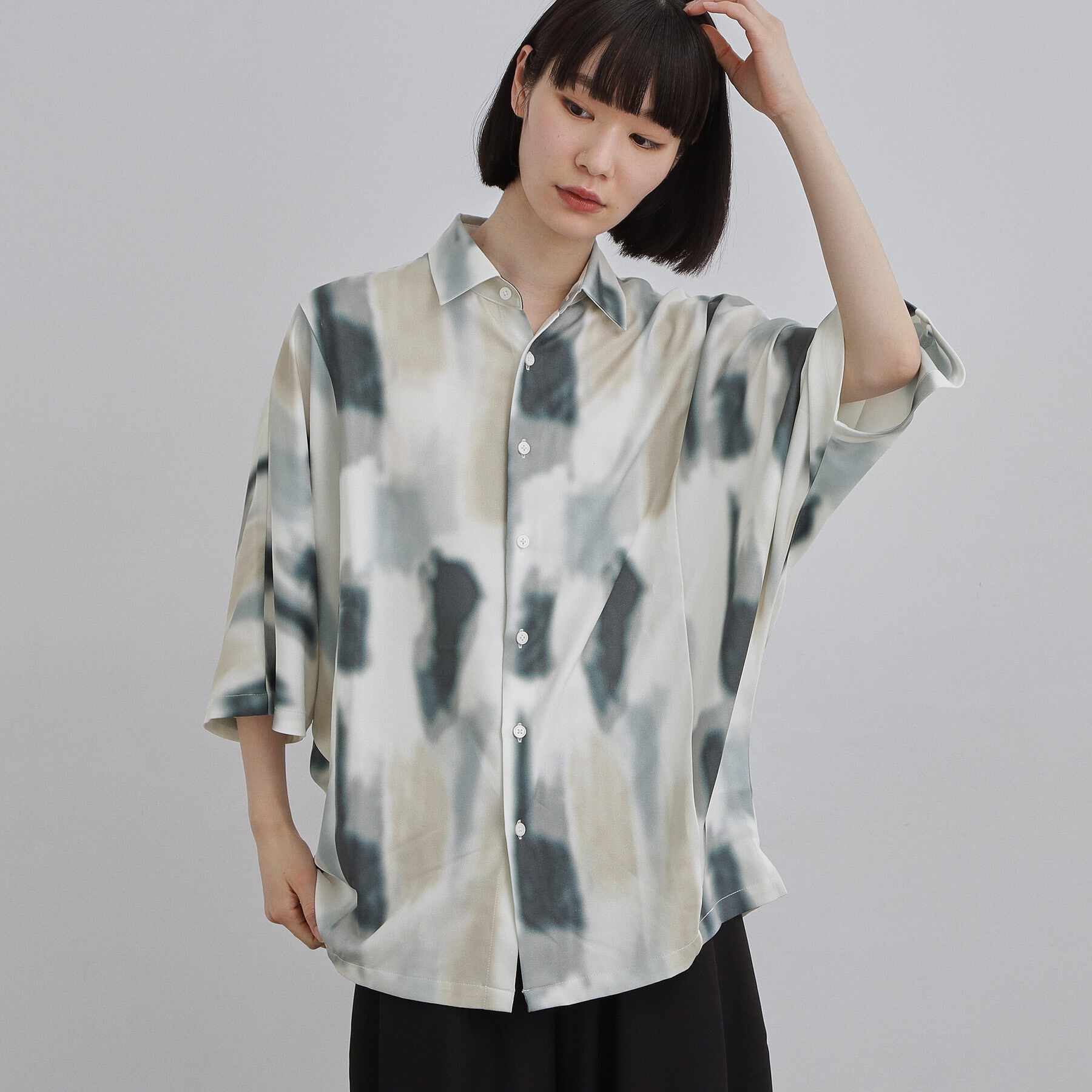 tk.TAKEO KIKUCHI「【今、売れています。】アブストラクトドルマンとろみシャツ/さらっとタッチ/ドレープ/美シルエット/総」|シャツ・ブラウス|