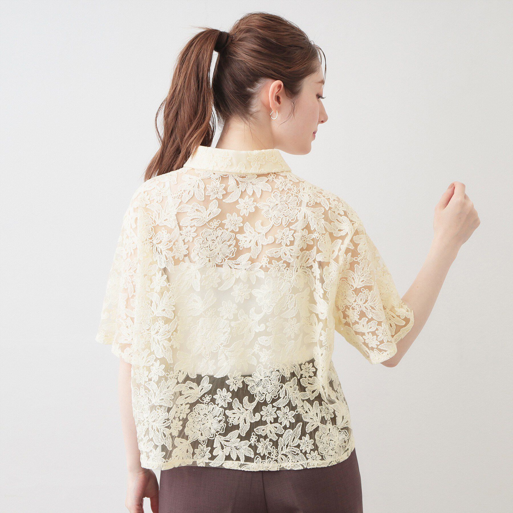 index「フラワー刺繍シアーシャツ【洗濯機OK／イージーアイロン】」|シャツ・ブラウス|