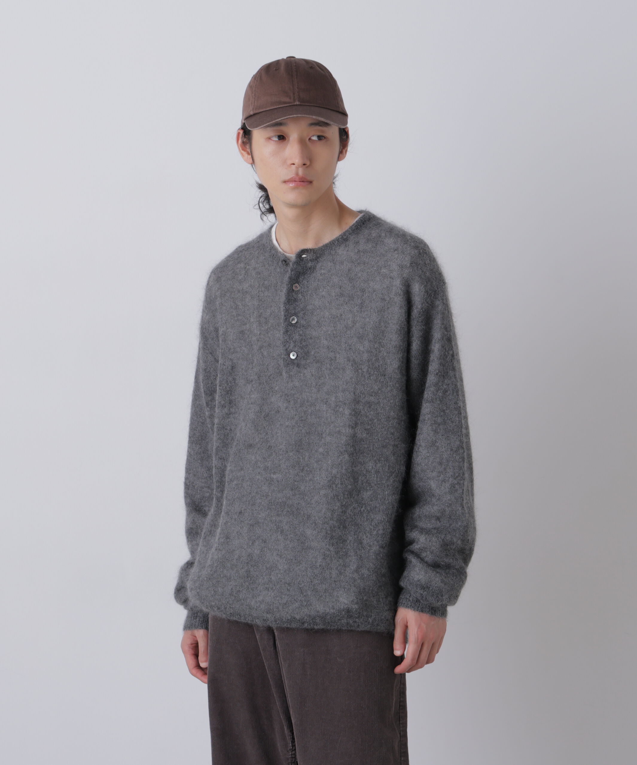 YLEVE 「YLEVE / SUPER KID MOHAIR HENRY NECK KNIT」|ニット・セーター|CHARCOAL3