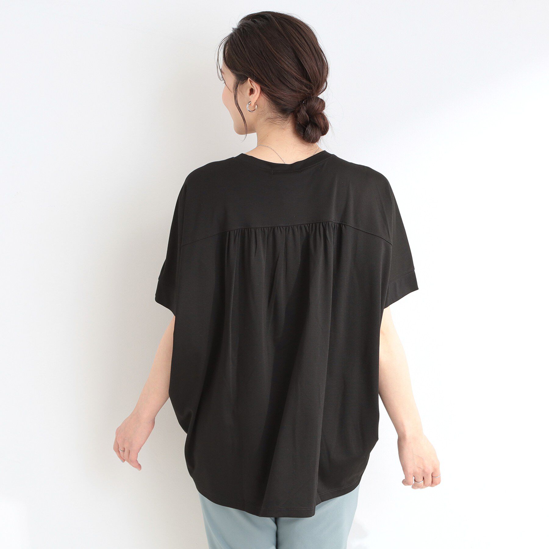 SHOO･LA･RUE「【ひんやり/UV/S-LL/体型カバー】ゆるっとインせず決まる ひやとろドルマンTシャツ」|Tシャツ・カットソー|