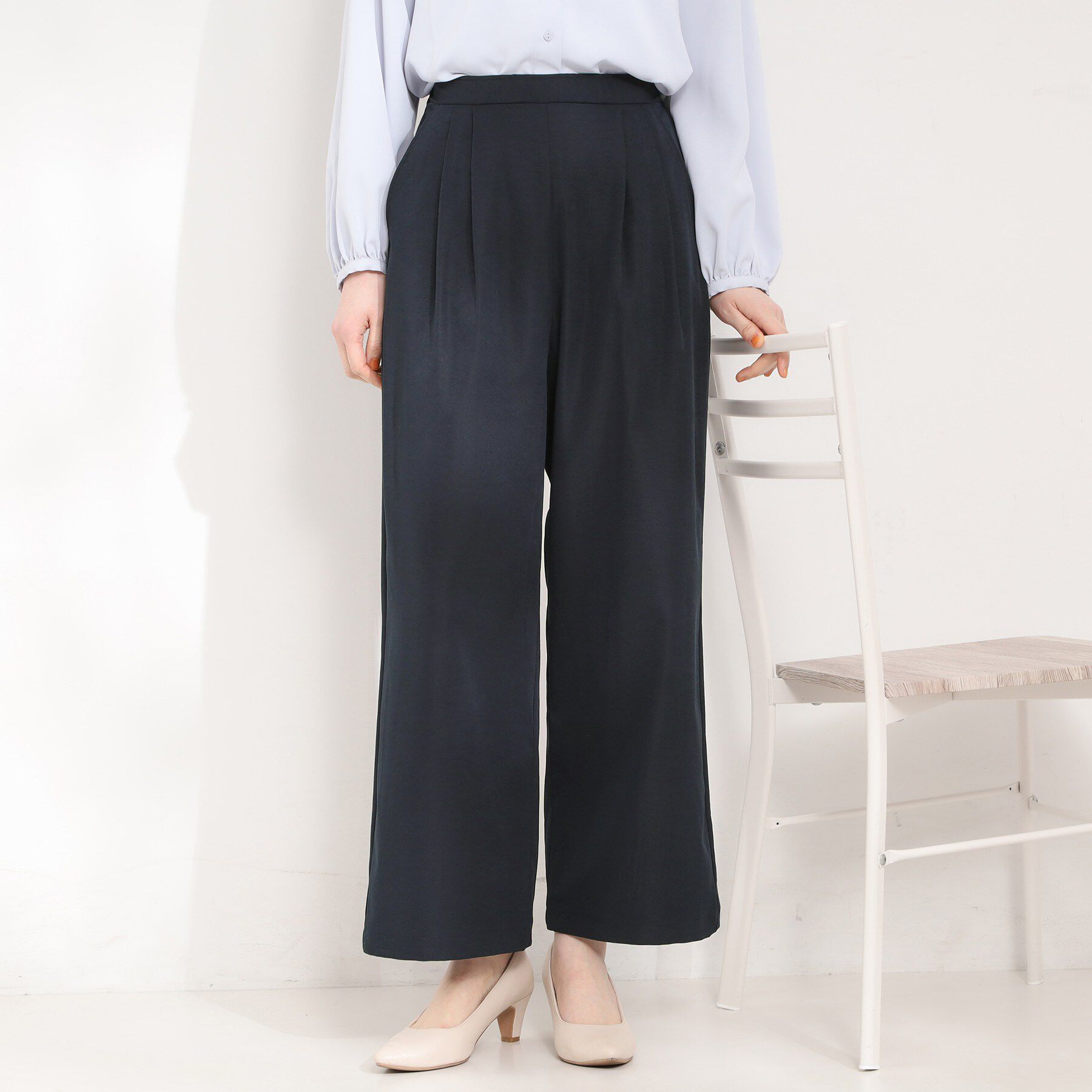 SHOO･LA･RUE「【洗濯機可/S-LL/体型カバー】オンオフ使える 大人のツータックワイドパンツ」|その他|ネイビー(094)
