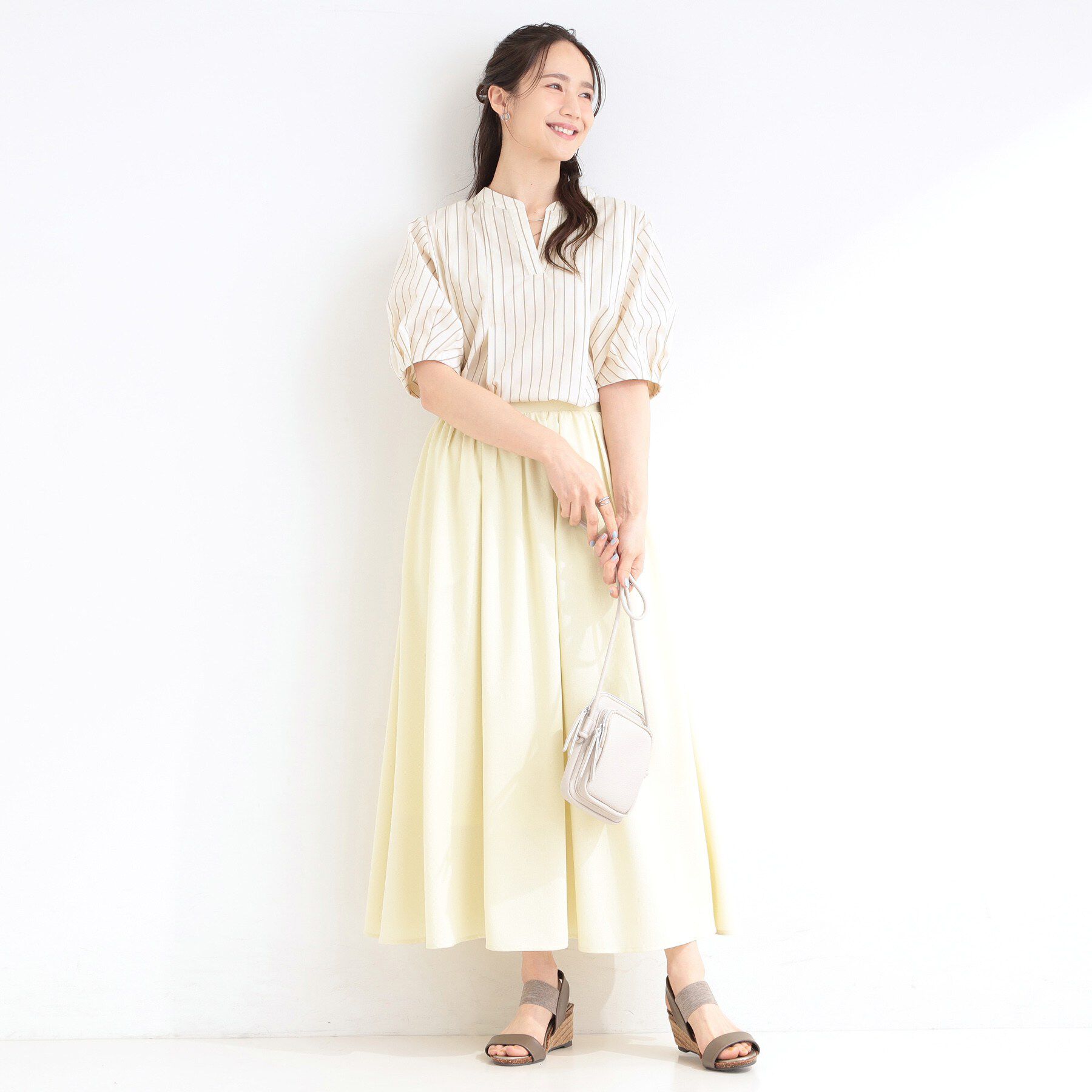 SHOO･LA･RUE「【高レビュー/洗濯後しわになりにくい/インせず着られる】自然に体型カバー 麻調ペプラムブラウス」|シャツ・ブラウス|