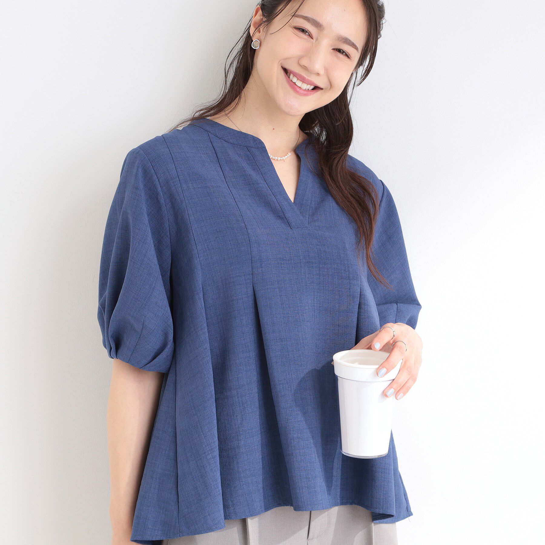 SHOO･LA･RUE「【高レビュー/洗濯後しわになりにくい/インせず着られる】自然に体型カバー 麻調ペプラムブラウス」|シャツ・ブラウス|ブルー(093)