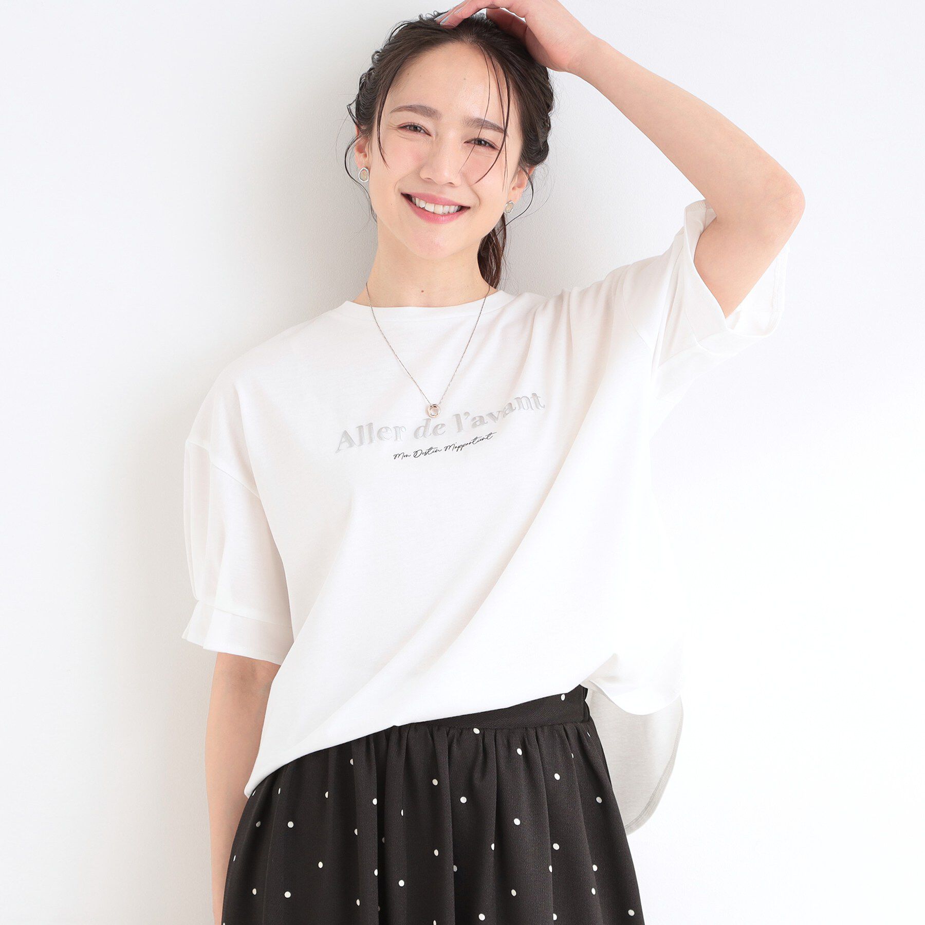 SHOO･LA･RUE「【ひんやり/UV/S-LL】お袖ふんわり二の腕カバー ぷっくりラメプリントTシャツ」|Tシャツ・カットソー|