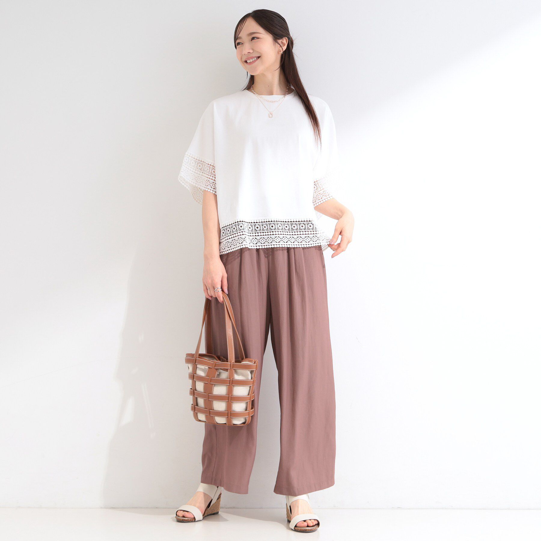 SHOO･LA･RUE「【洗濯機可/ひんやり/体型カバー/S-LL】レース使いがポイント デザインTシャツ」|Tシャツ・カットソー|